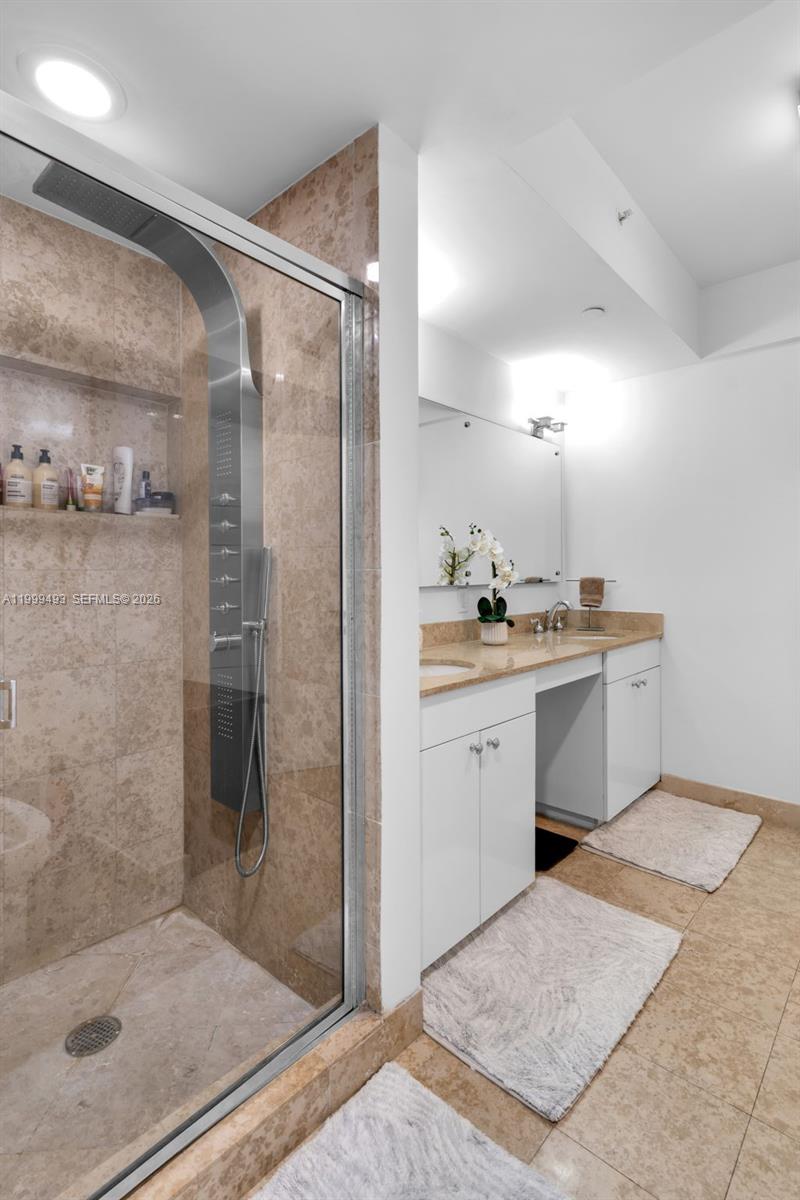 4775 Collins Ave #3608 Miami Beach, FL 33140