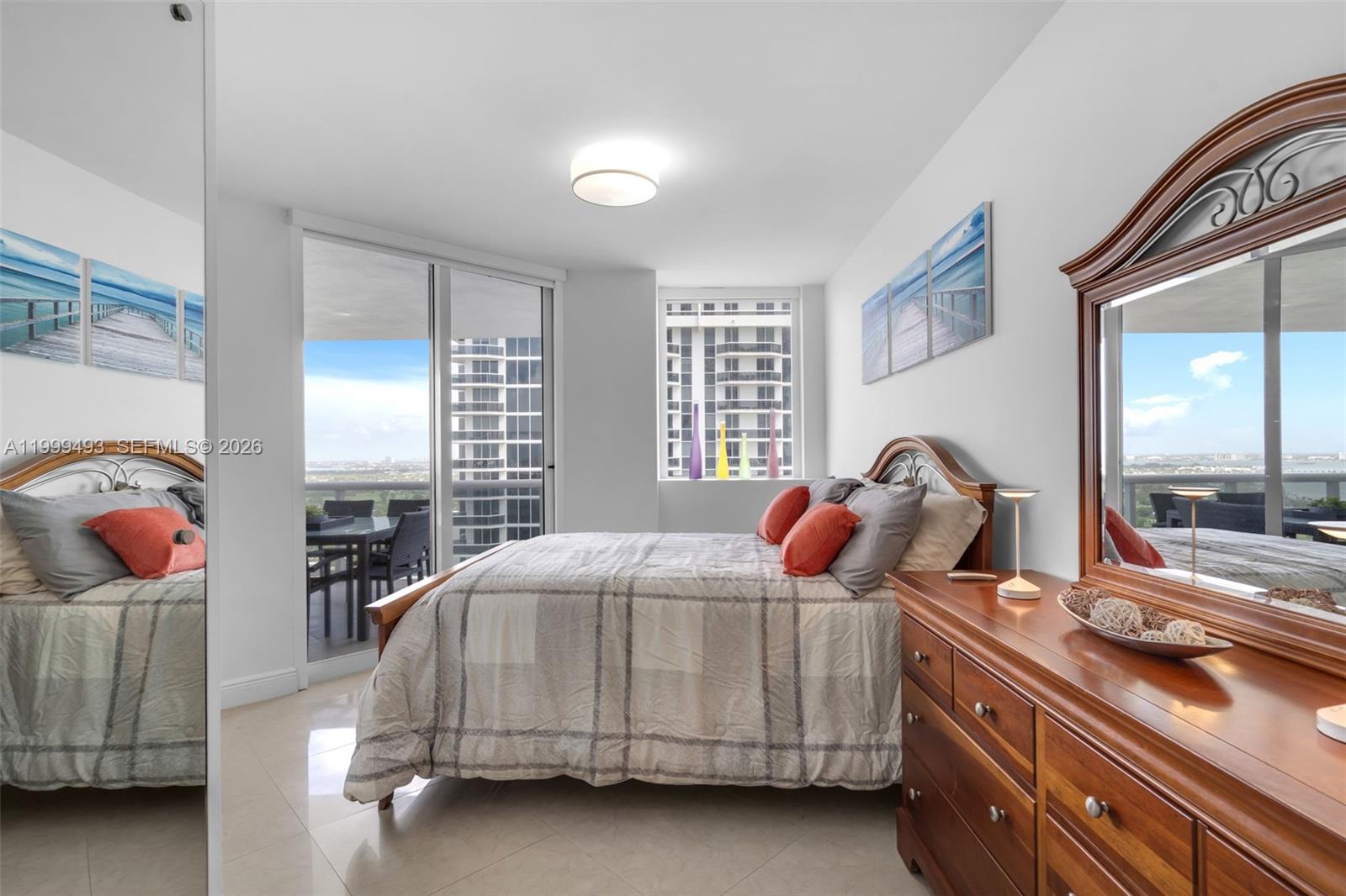 4775 Collins Ave #3608 Miami Beach, FL 33140