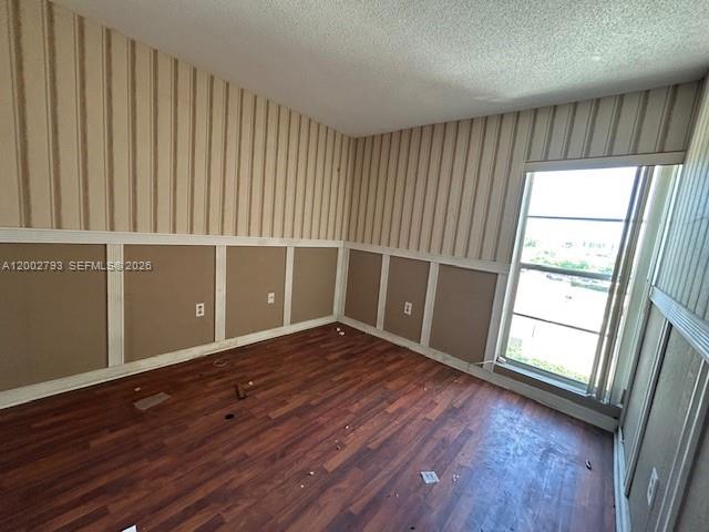 4713 NW 7th St #410-1 Miami, FL 33126