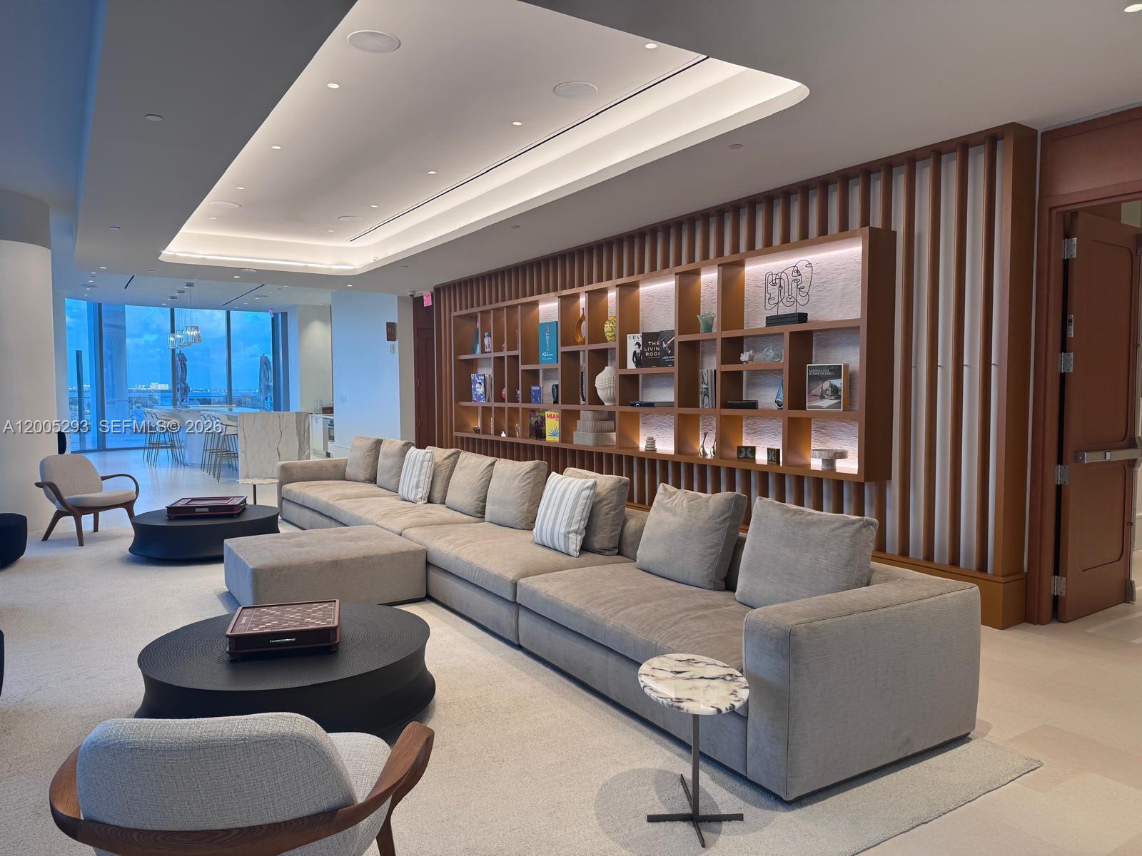 175 se 25th Rd #2803 Miami, FL 33129