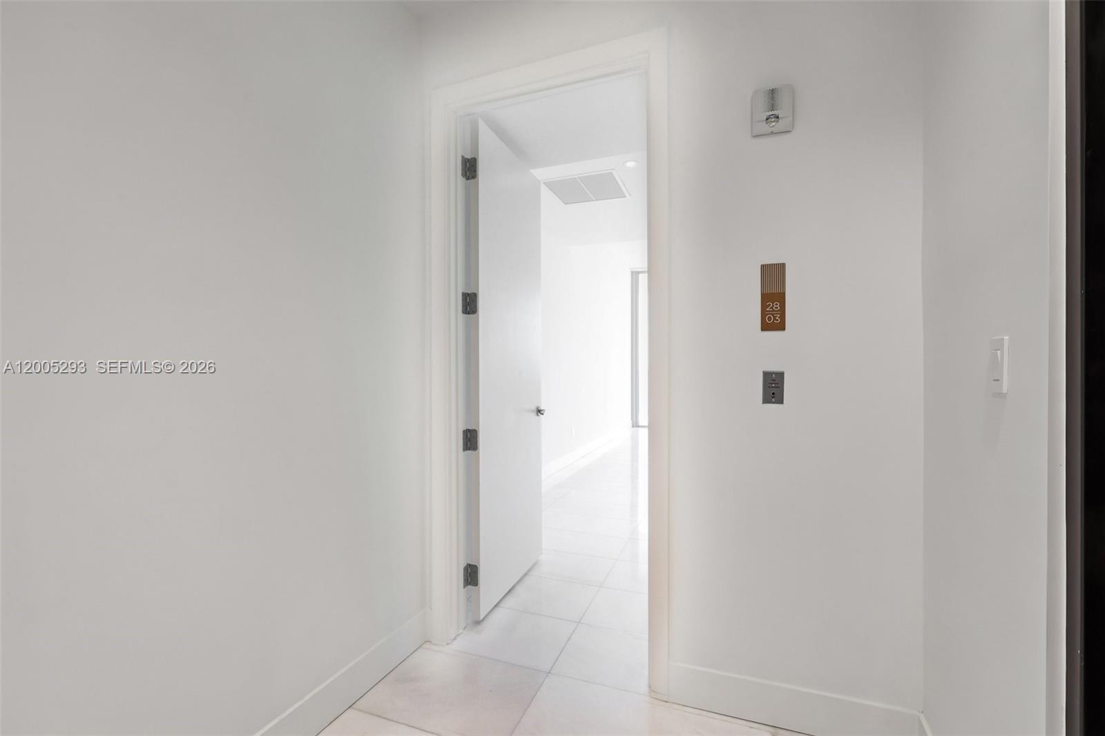 image Una Residence11