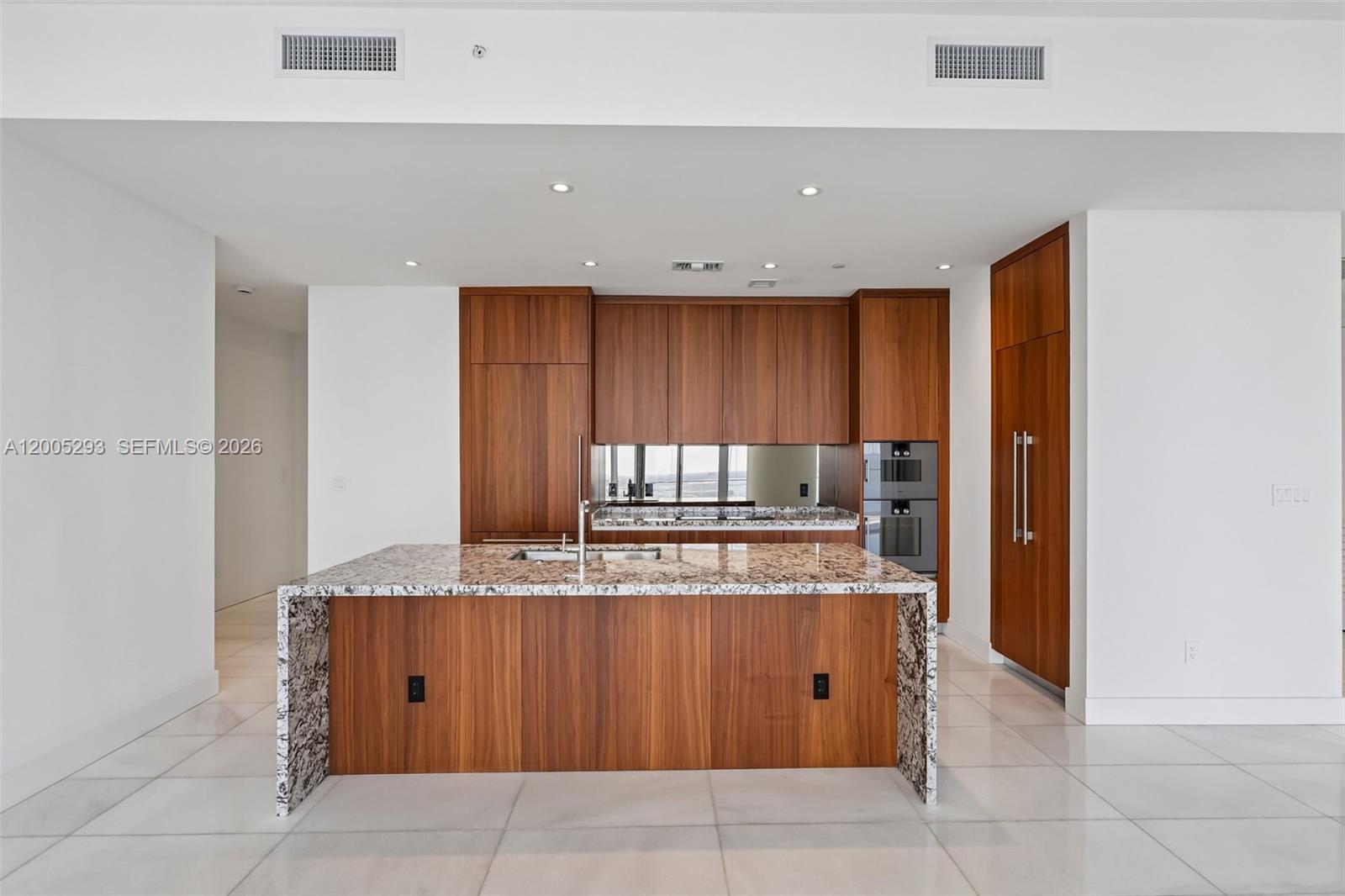 image Una Residence23