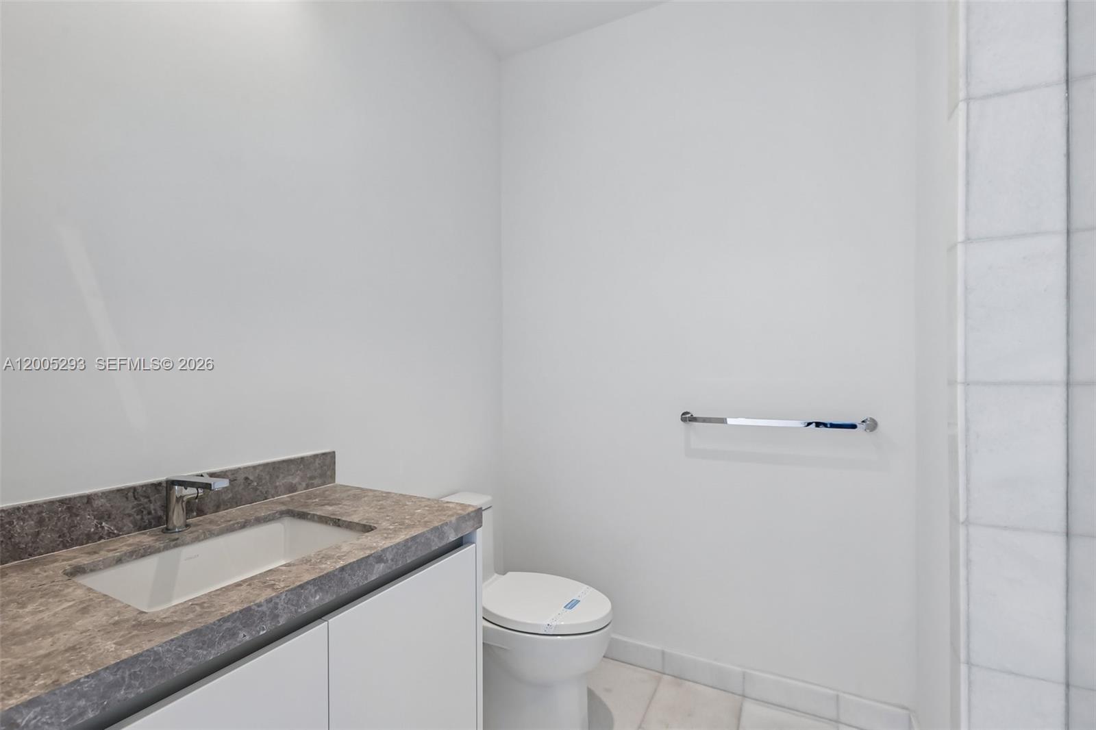 image Una Residence37