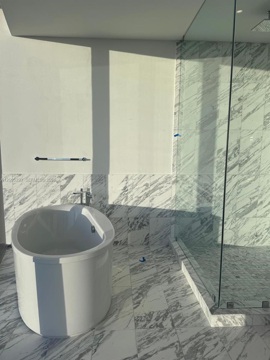 175 se 25th Rd #2803 Miami, FL 33129