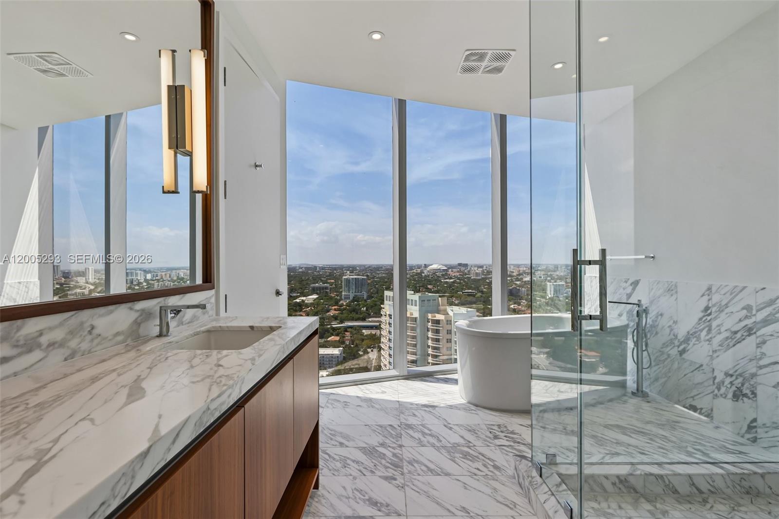 image Una Residence42