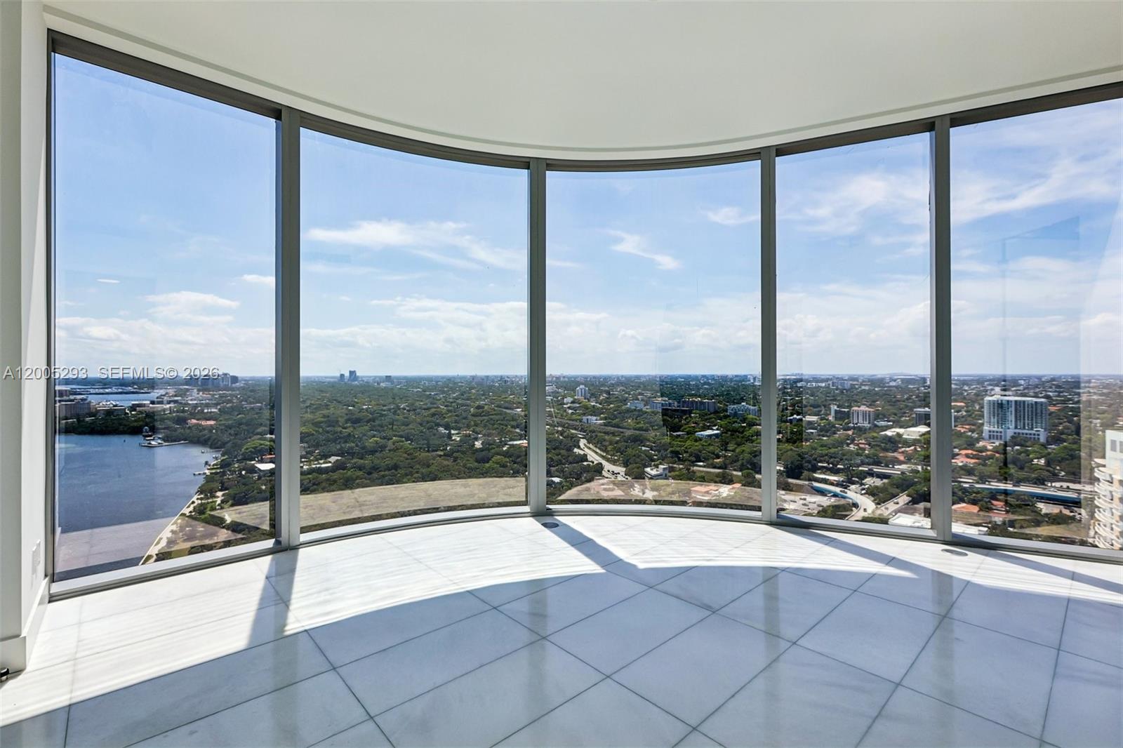 image Una Residence50