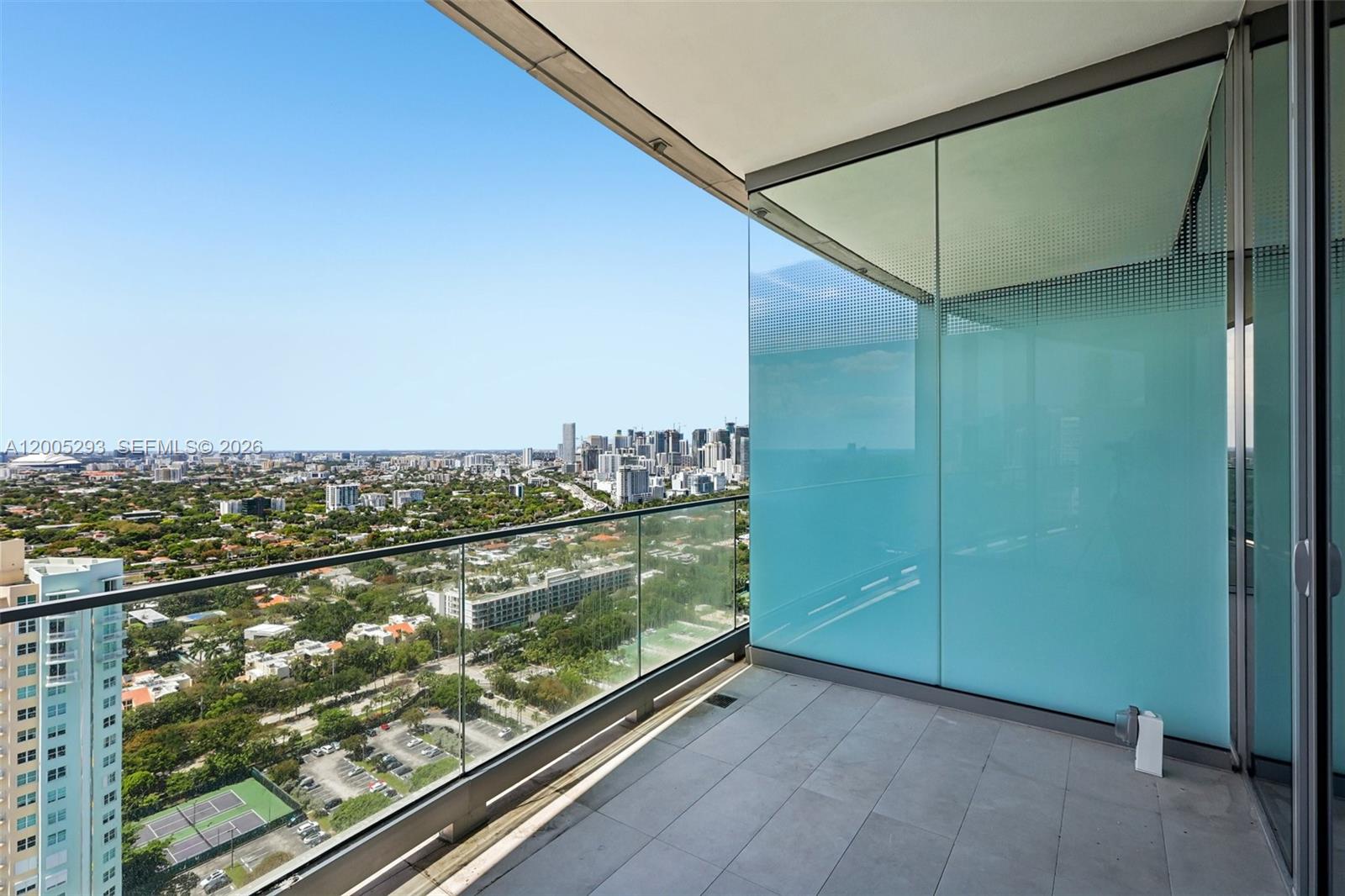 image Una Residence55