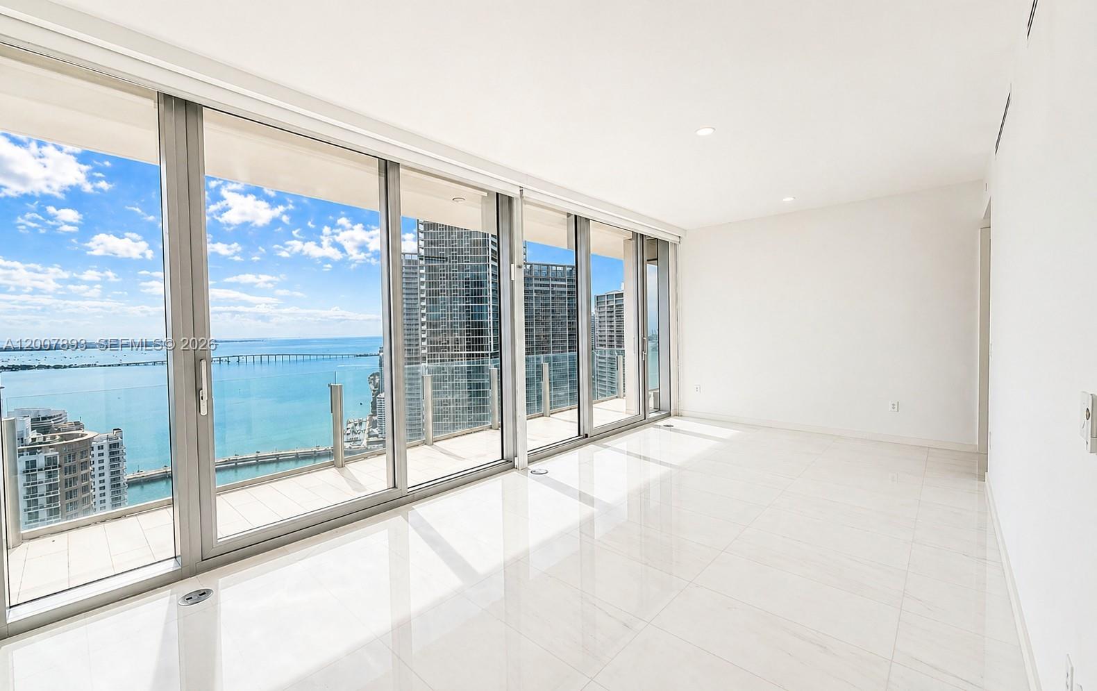 300 Biscayne Blvd Way #4201E Miami, FL 33131