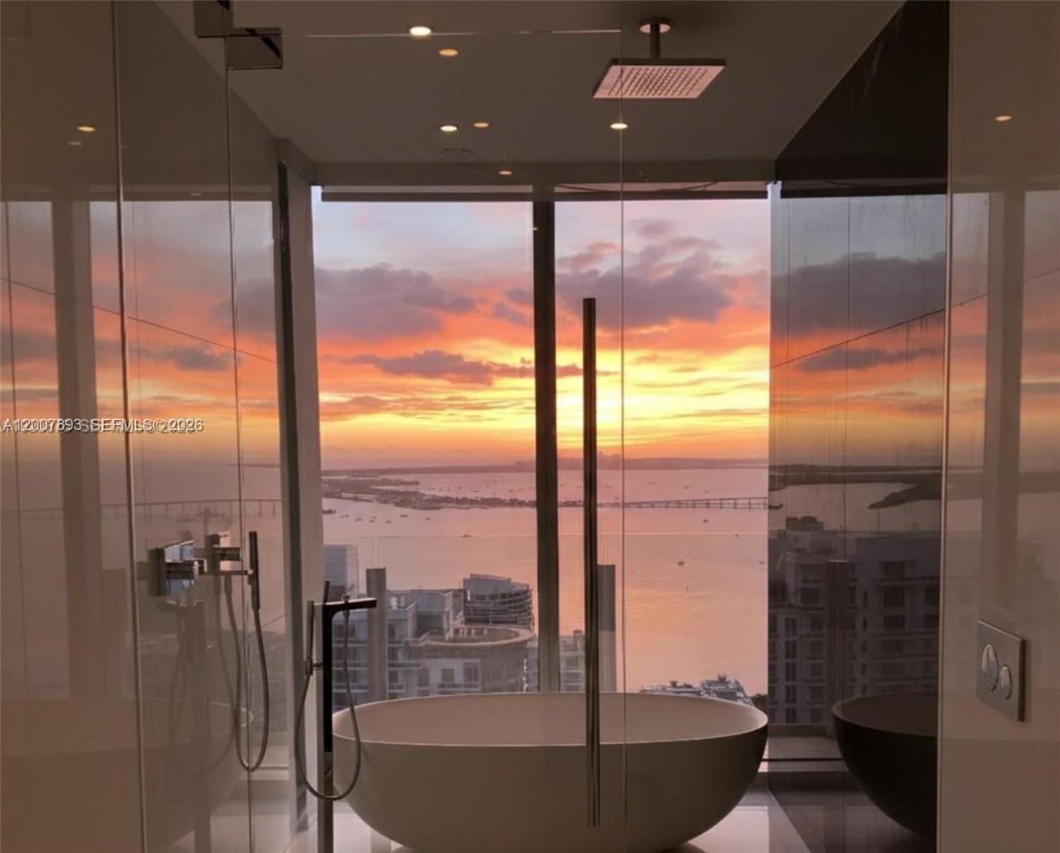 300 Biscayne Blvd Way #4201E Miami, FL 33131