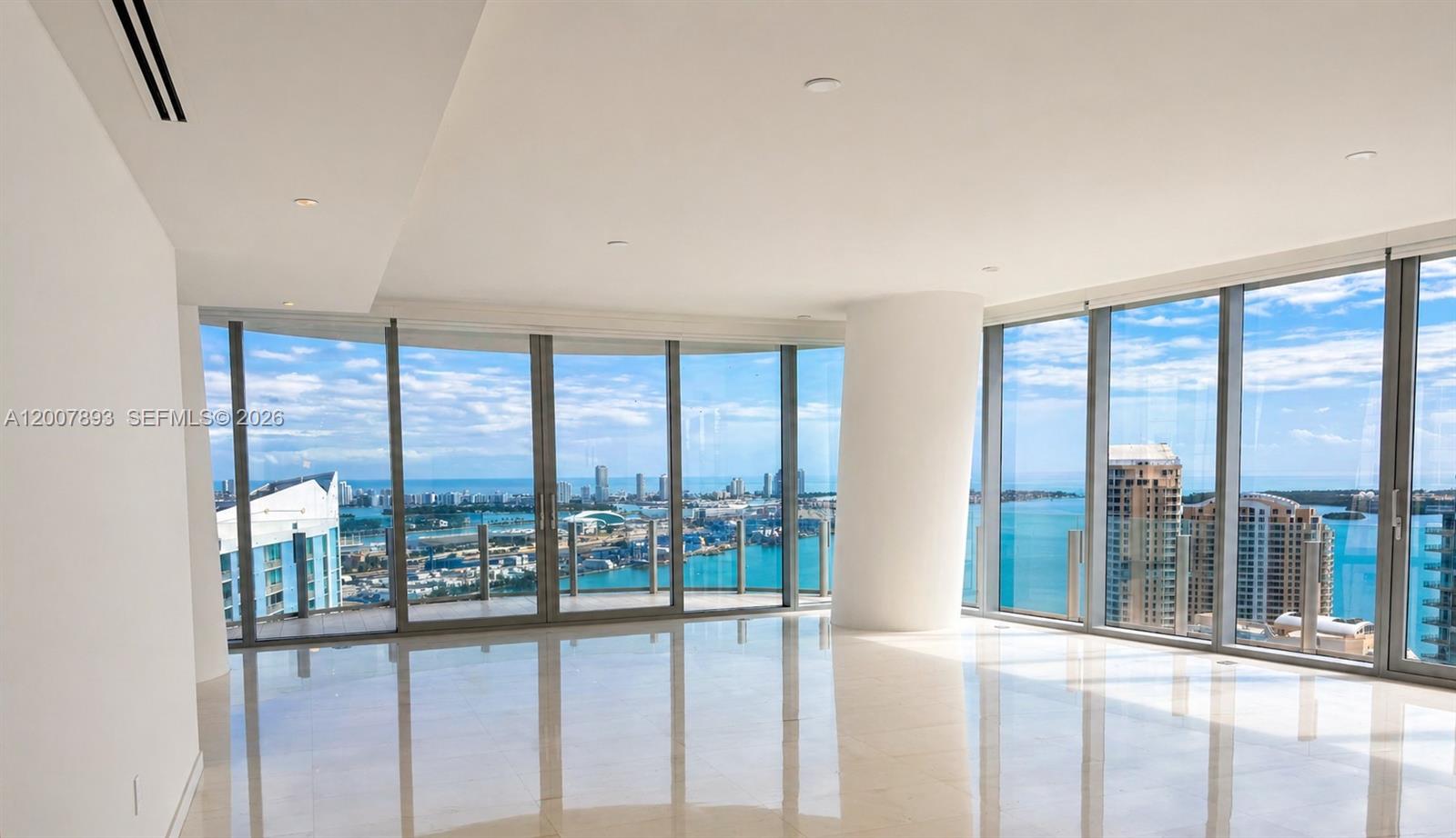 300 Biscayne Blvd Way #4201E Miami, FL 33131