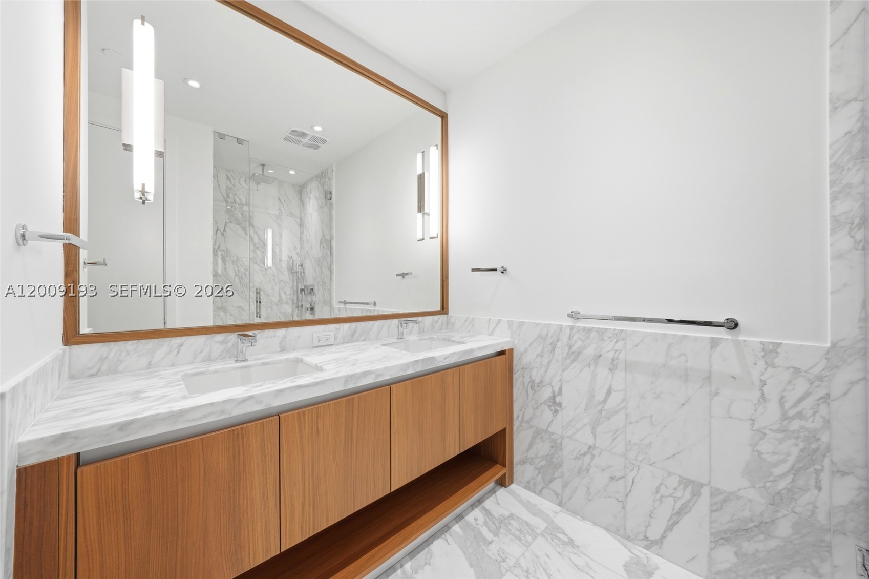 image Una Residences13