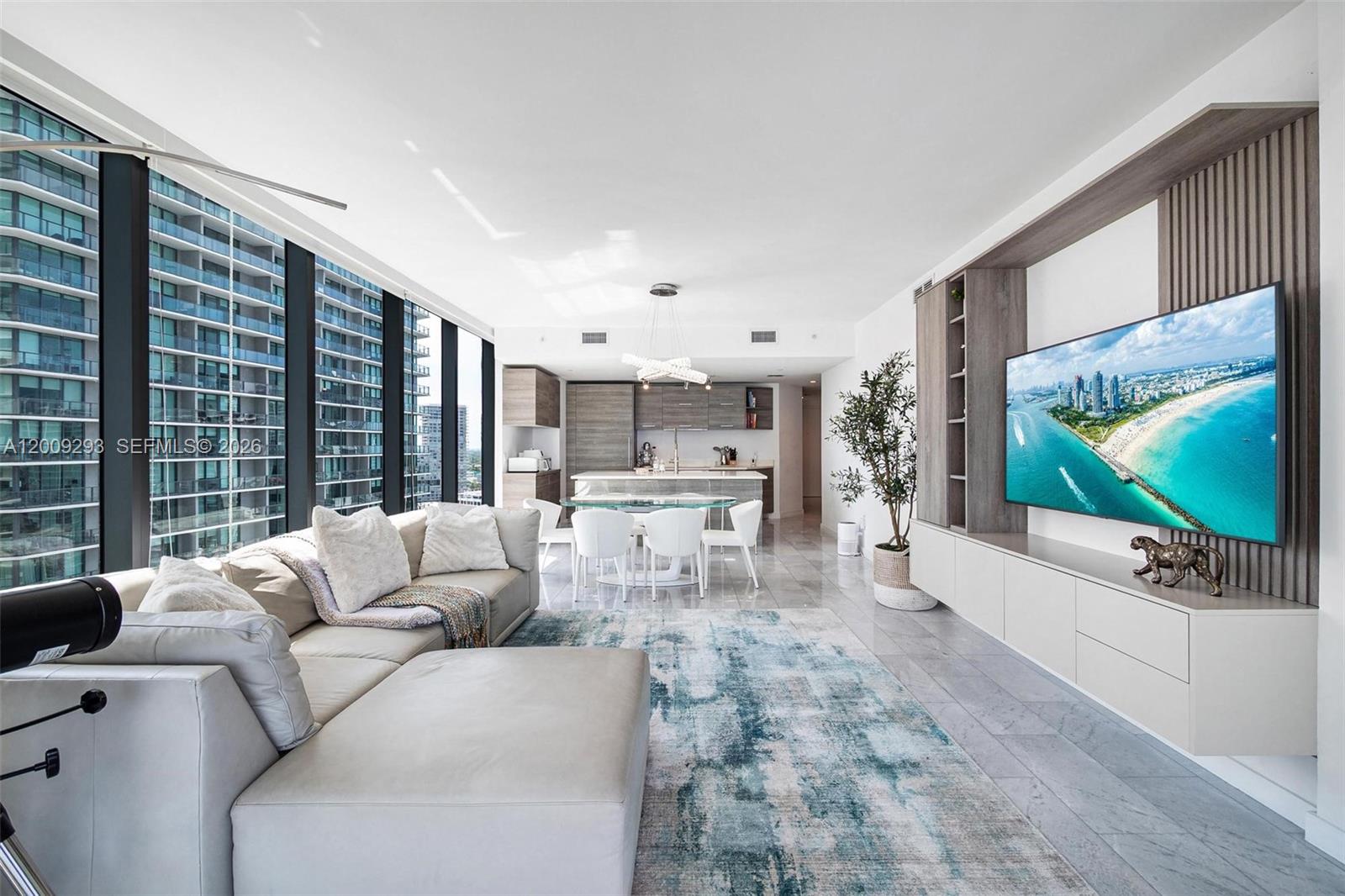 650 NE 32nd St #2101 Miami, FL 33137
