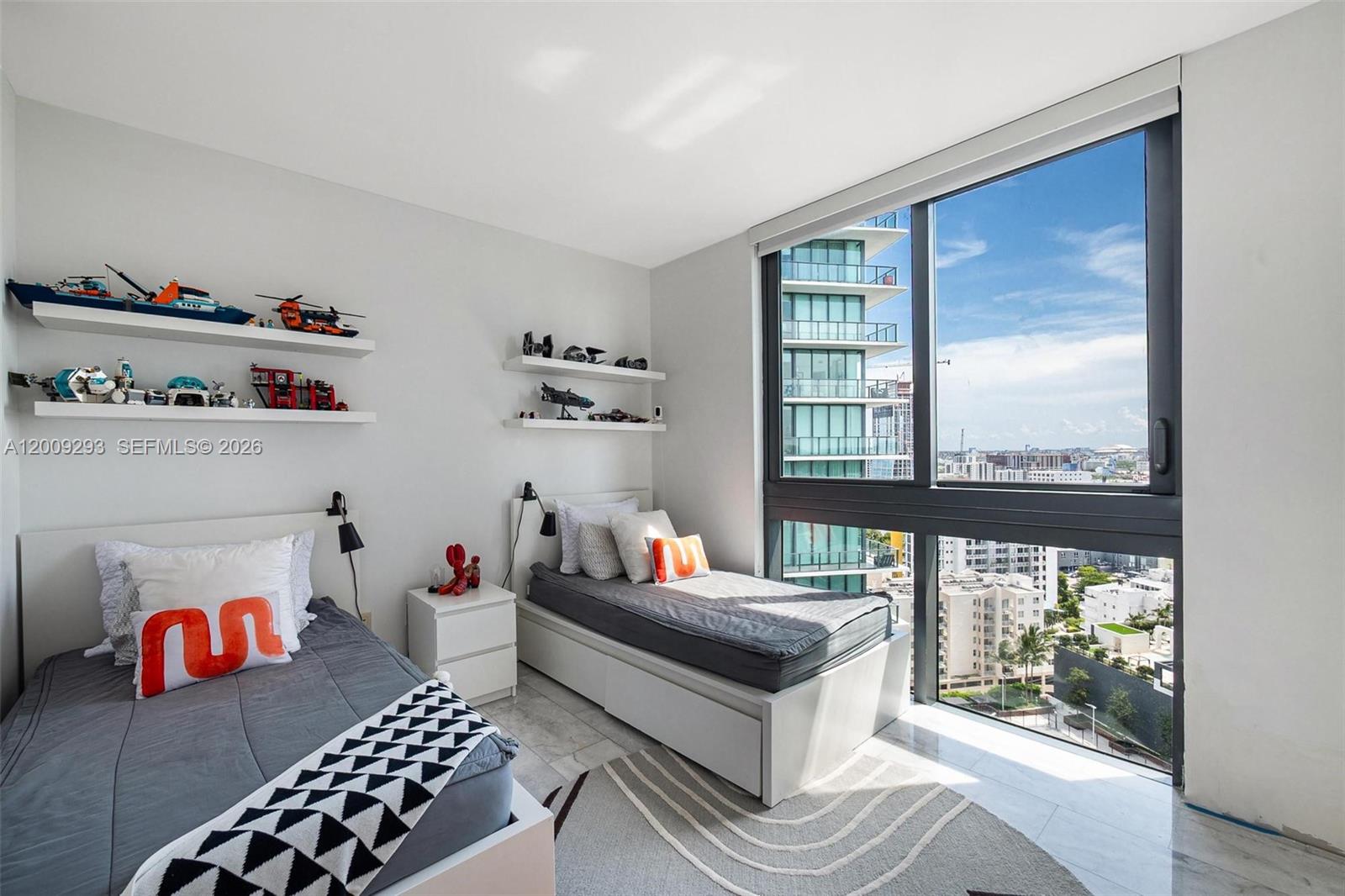 650 NE 32nd St #2101 Miami, FL 33137