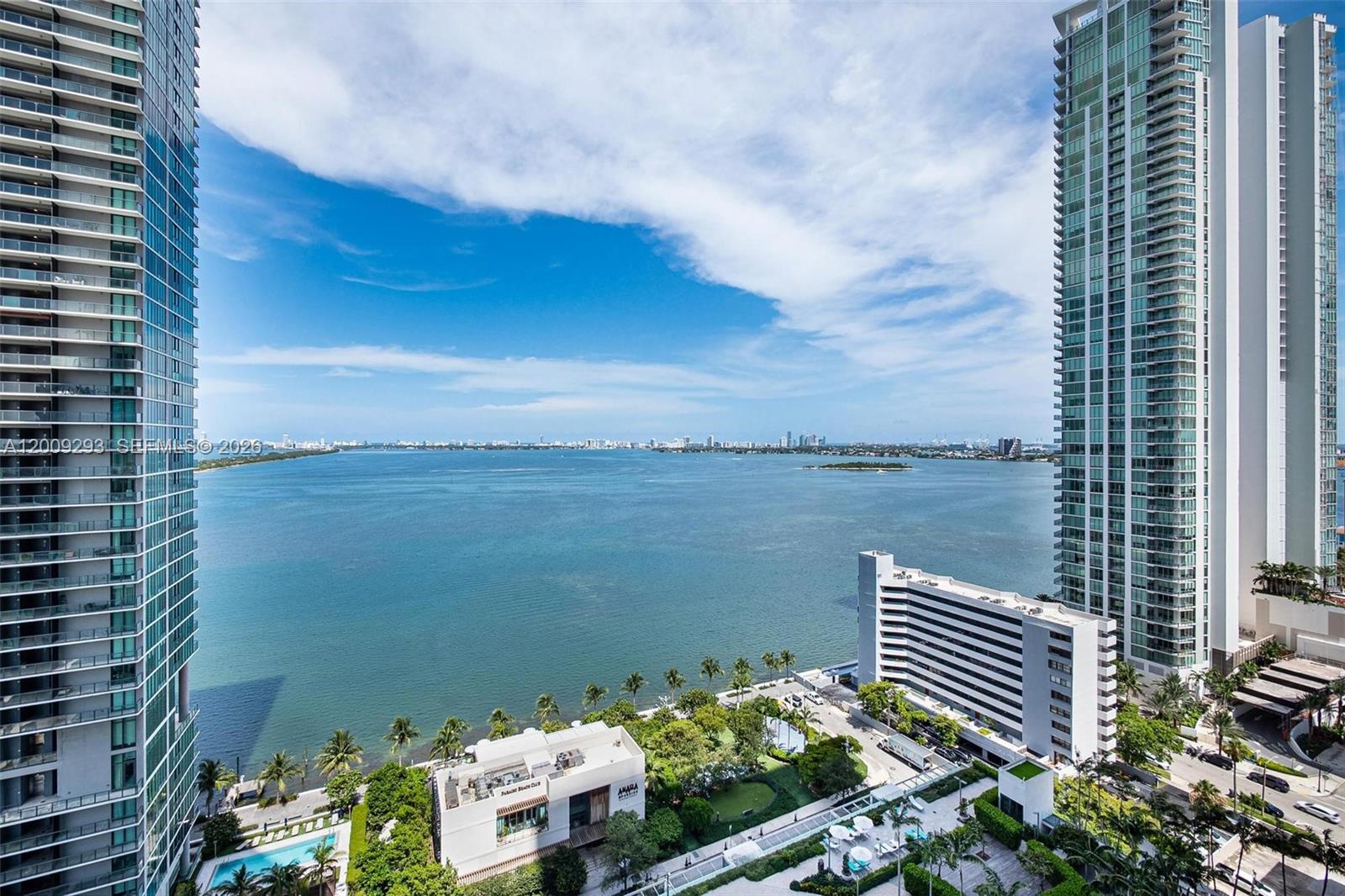 650 NE 32nd St #2101 Miami, FL 33137