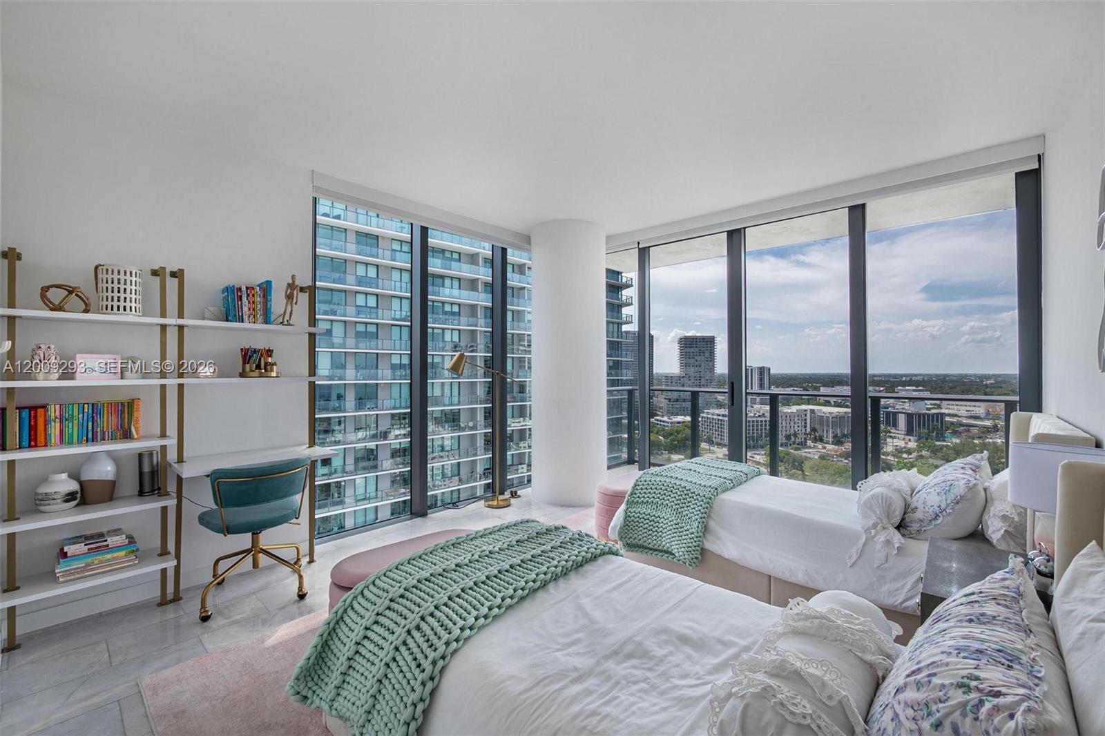 650 NE 32nd St #2101 Miami, FL 33137