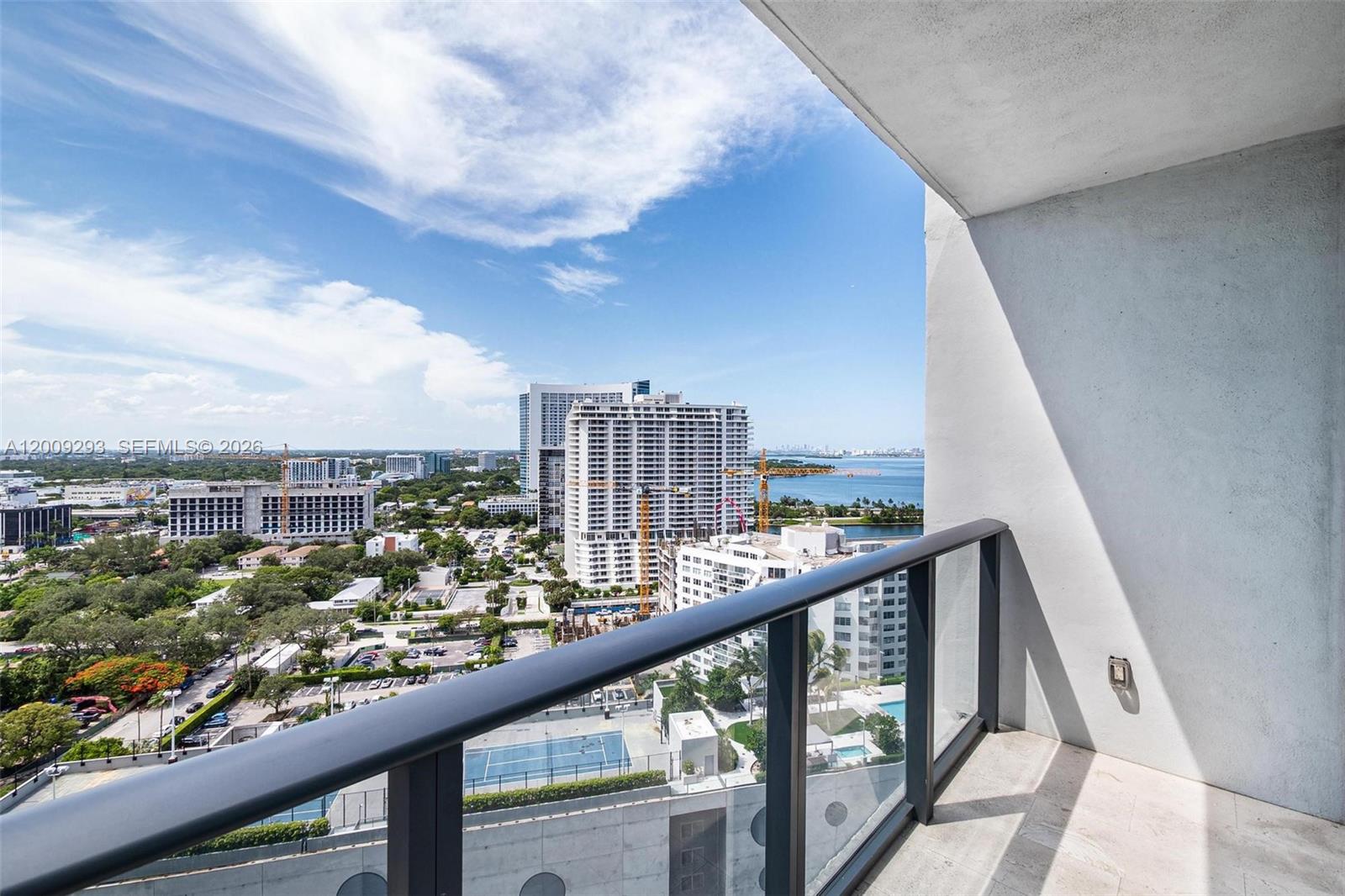650 NE 32nd St #2101 Miami, FL 33137