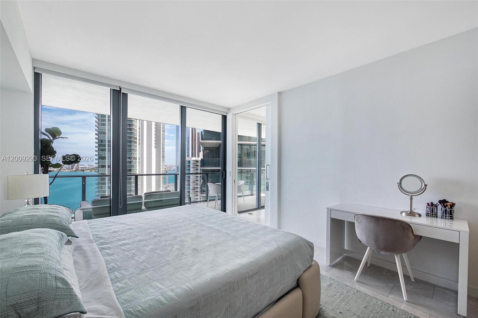 650 NE 32nd St #2101 Miami, FL 33137