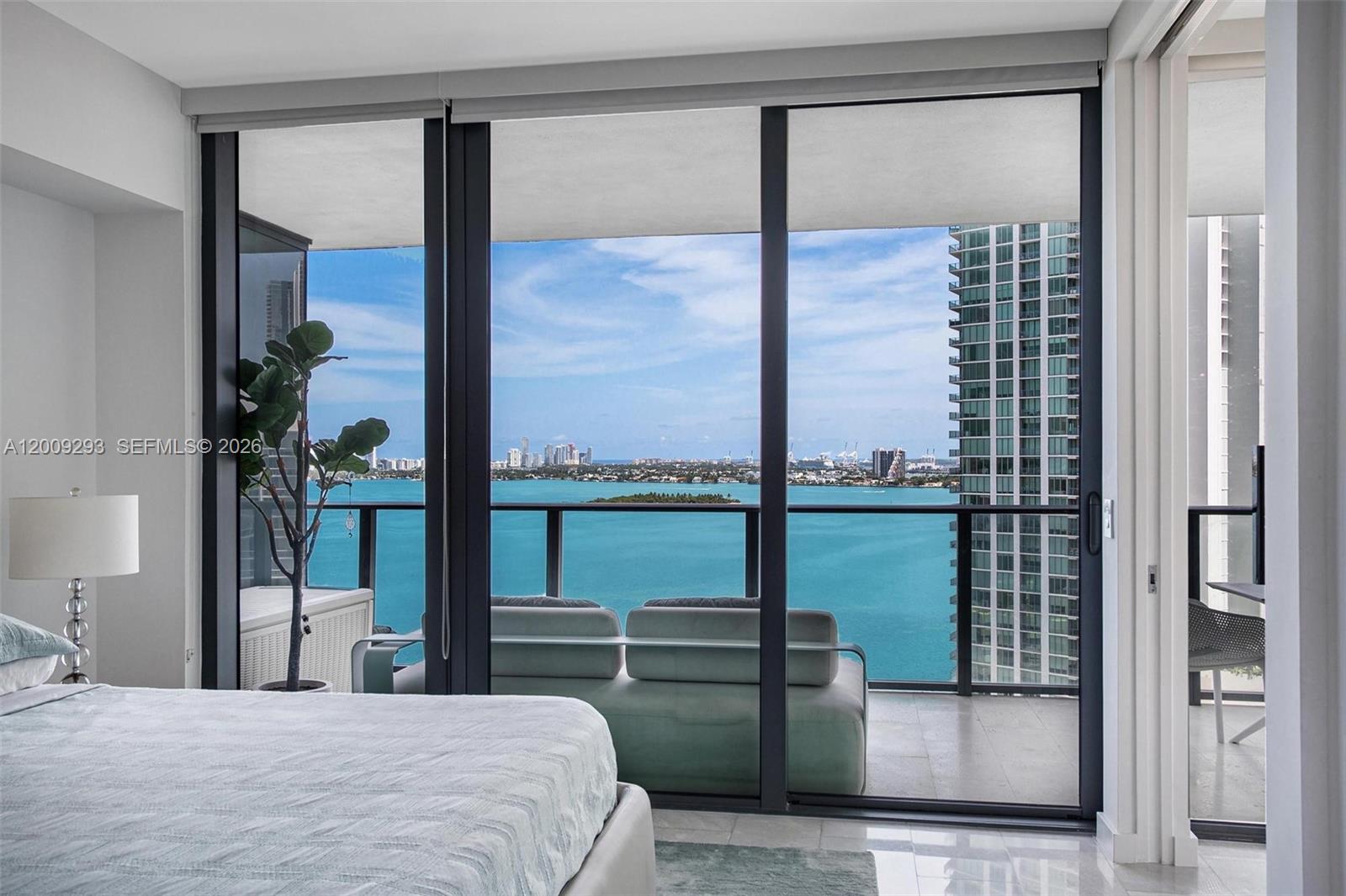 650 NE 32nd St #2101 Miami, FL 33137