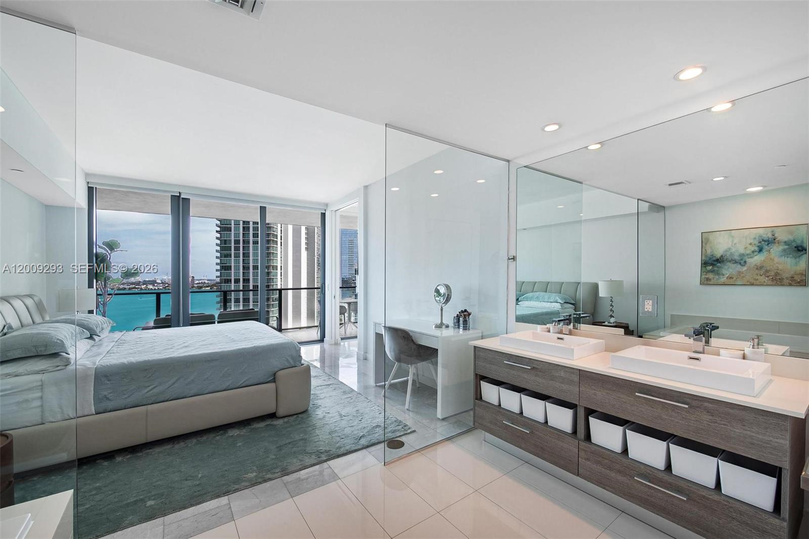 650 NE 32nd St #2101 Miami, FL 33137