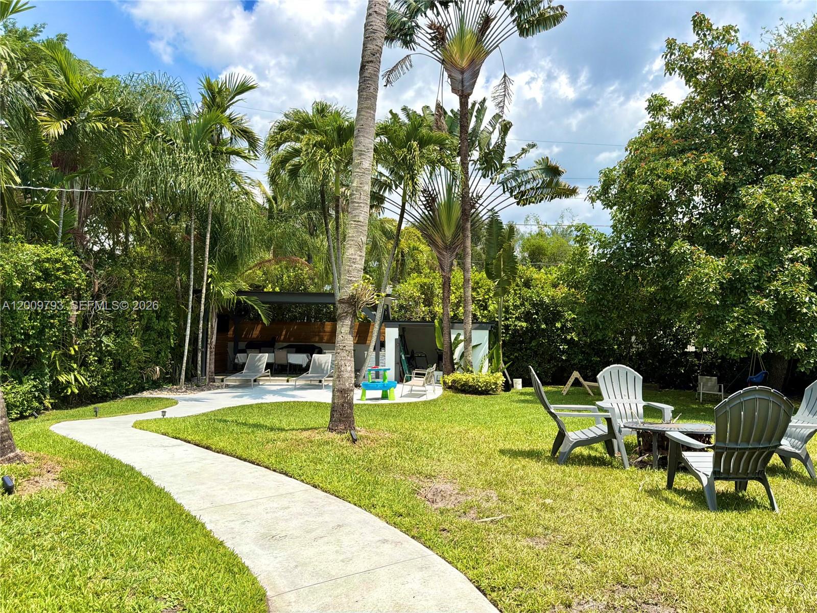 823 NE 107th St Biscayne Park, FL 33161