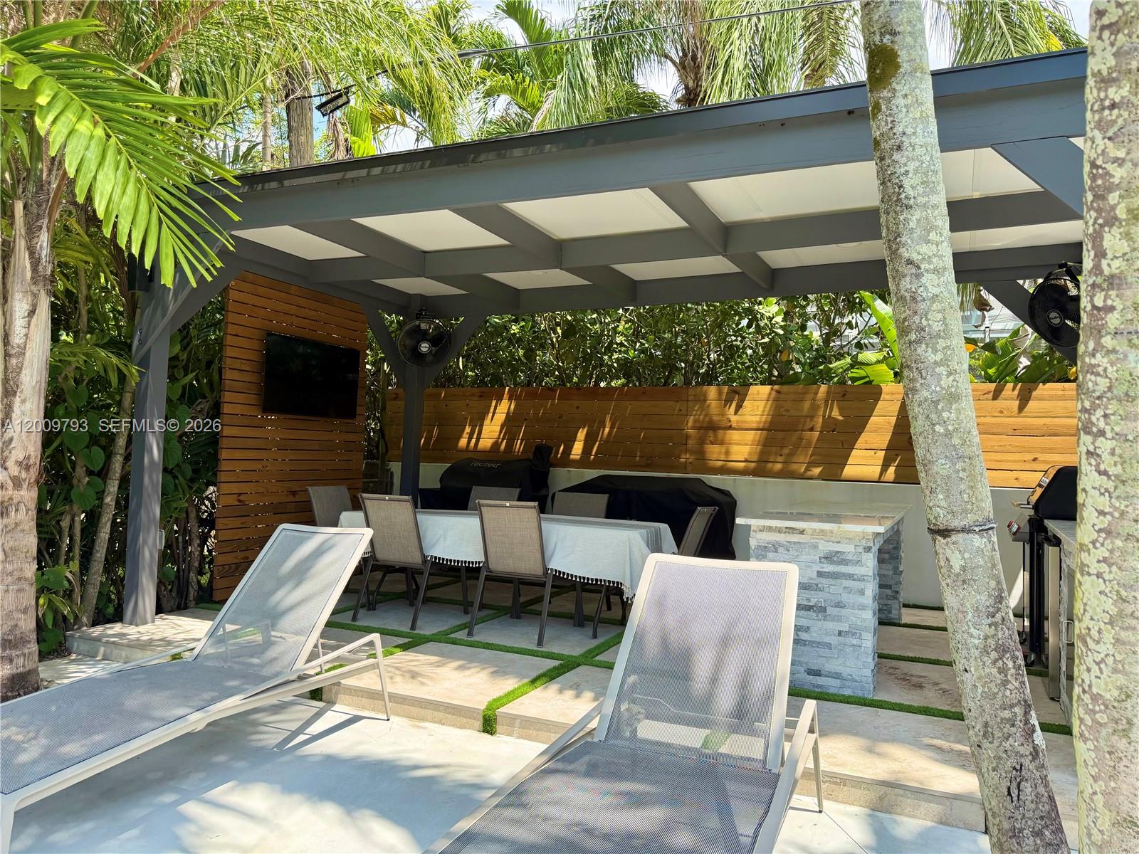 823 NE 107th St Biscayne Park, FL 33161