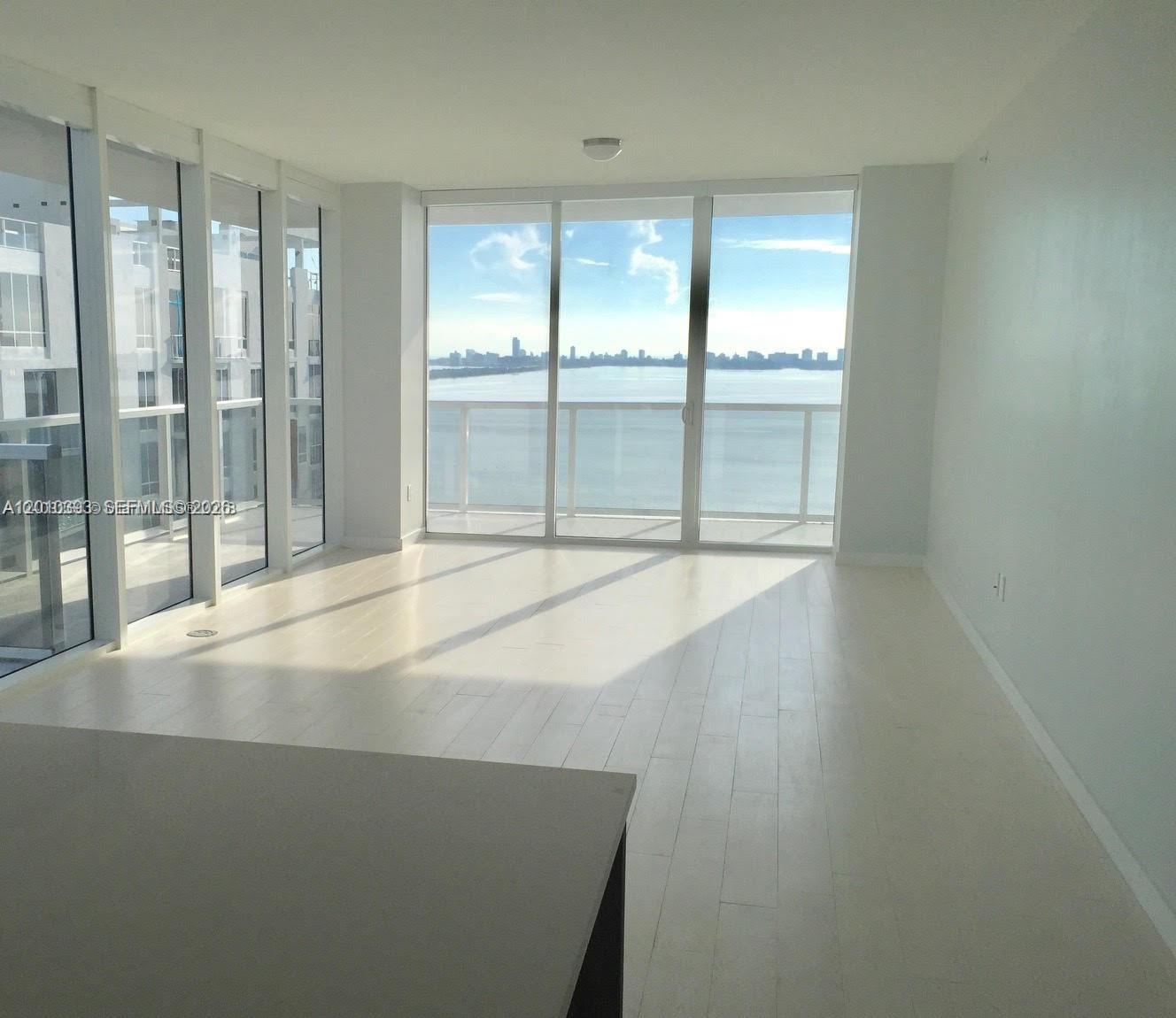 image Bay House4