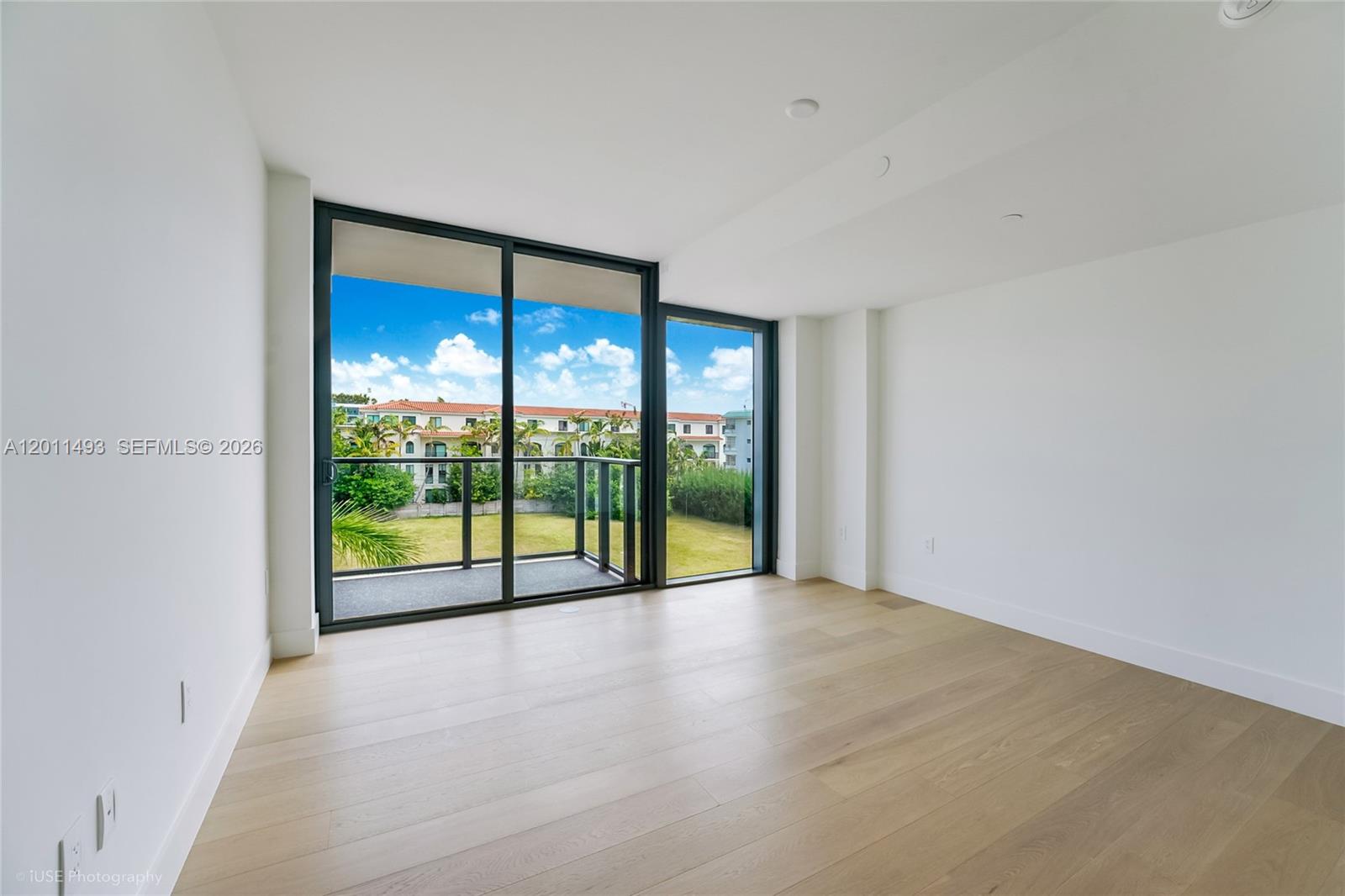 1177 Kane Concourse #405 Bay Harbor Islands, FL 33154