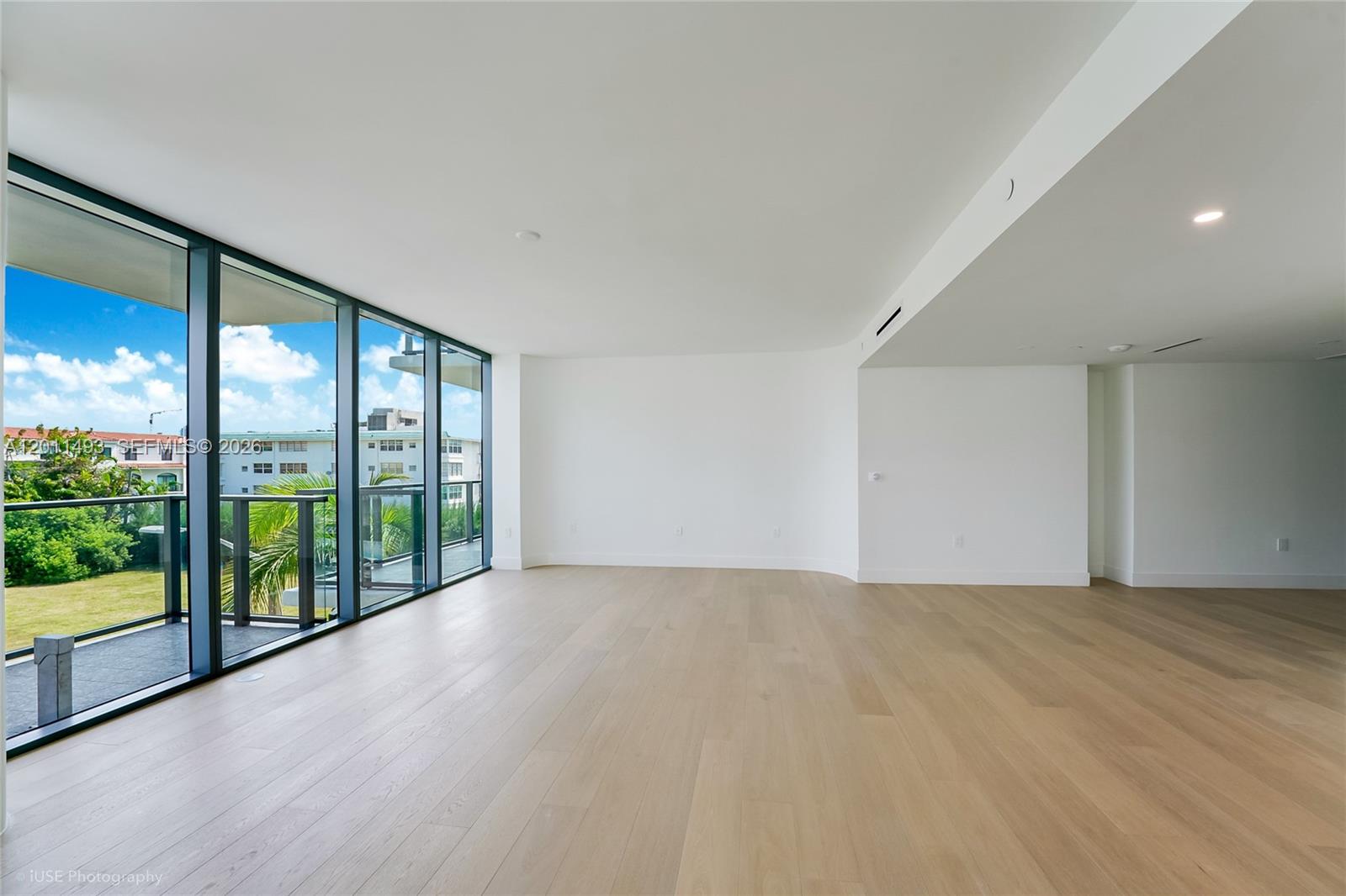 1177 Kane Concourse #405 Bay Harbor Islands, FL 33154