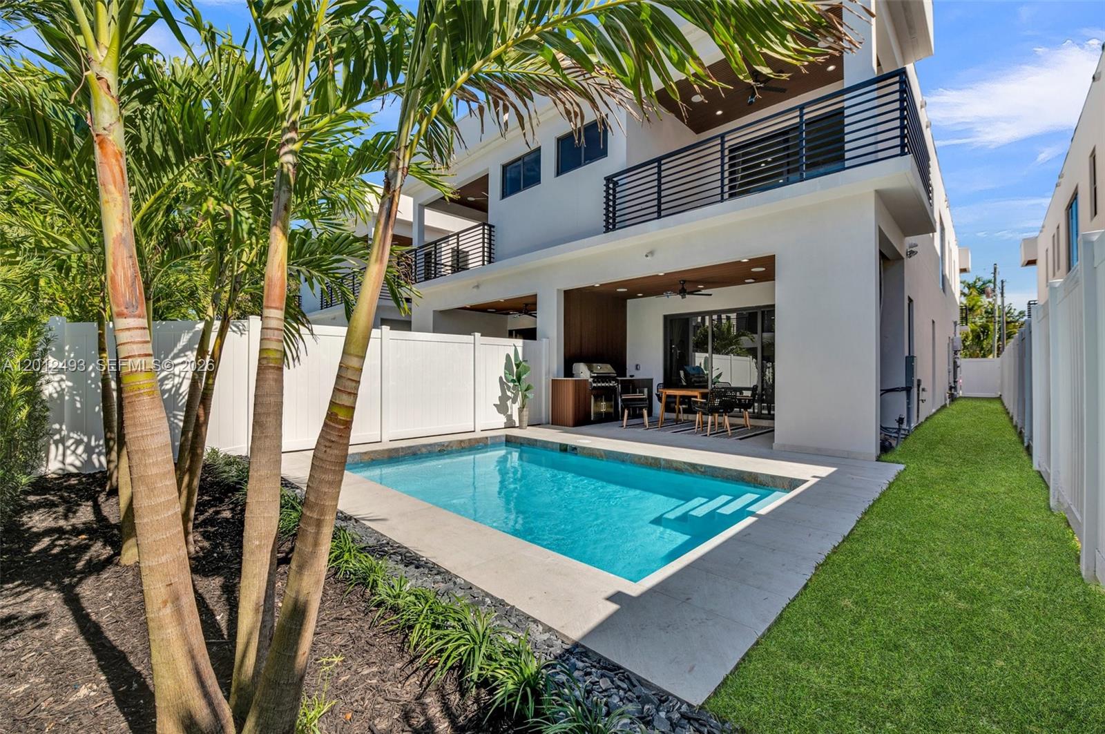918 NE 17th Ave Fort Lauderdale, FL 33304