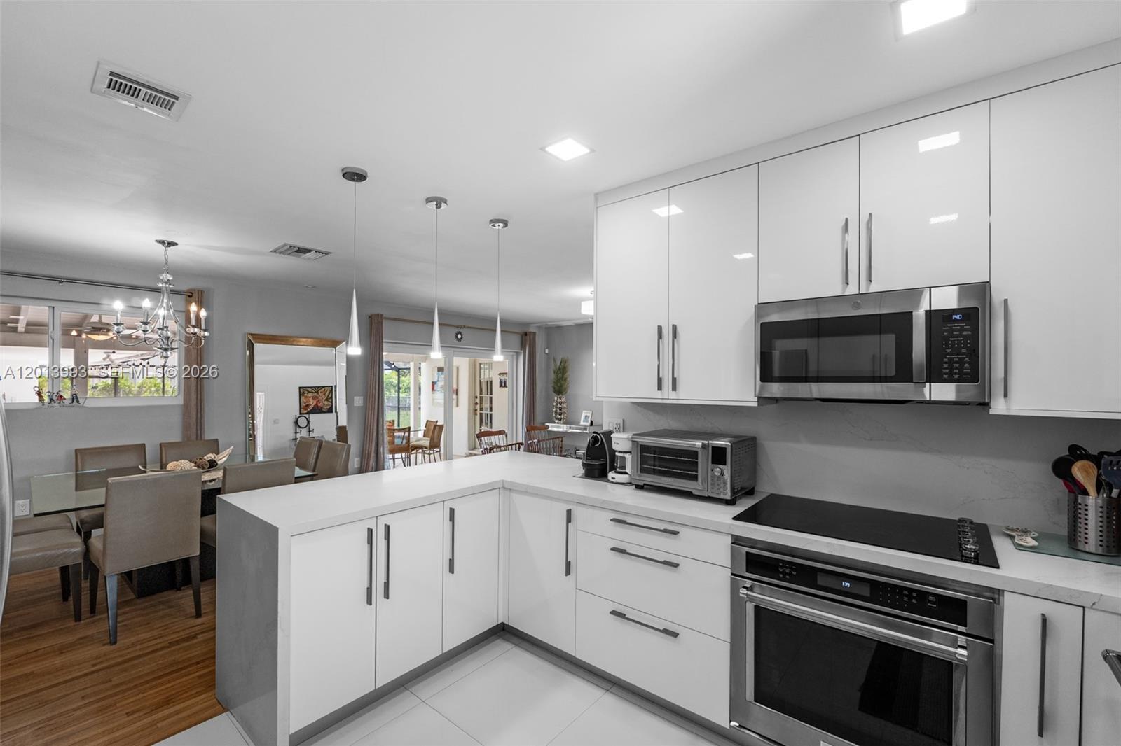 12425 SW 91st Ave Miami, FL 33176