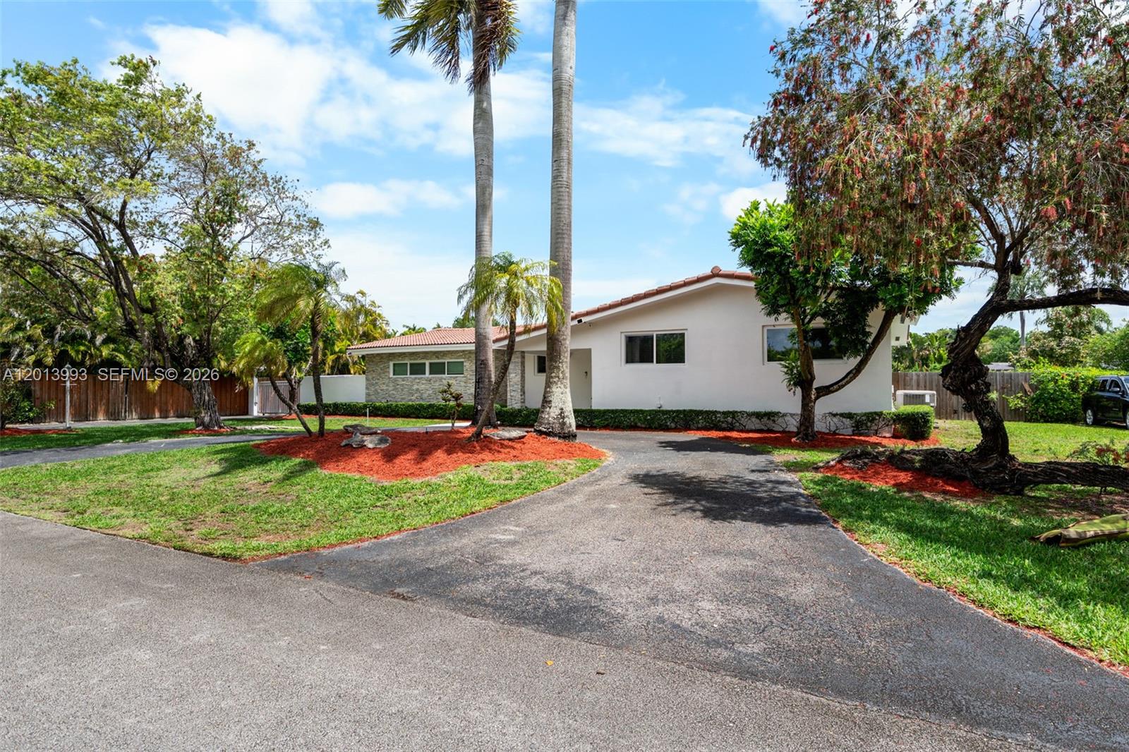 12425 SW 91st Ave Miami, FL 33176