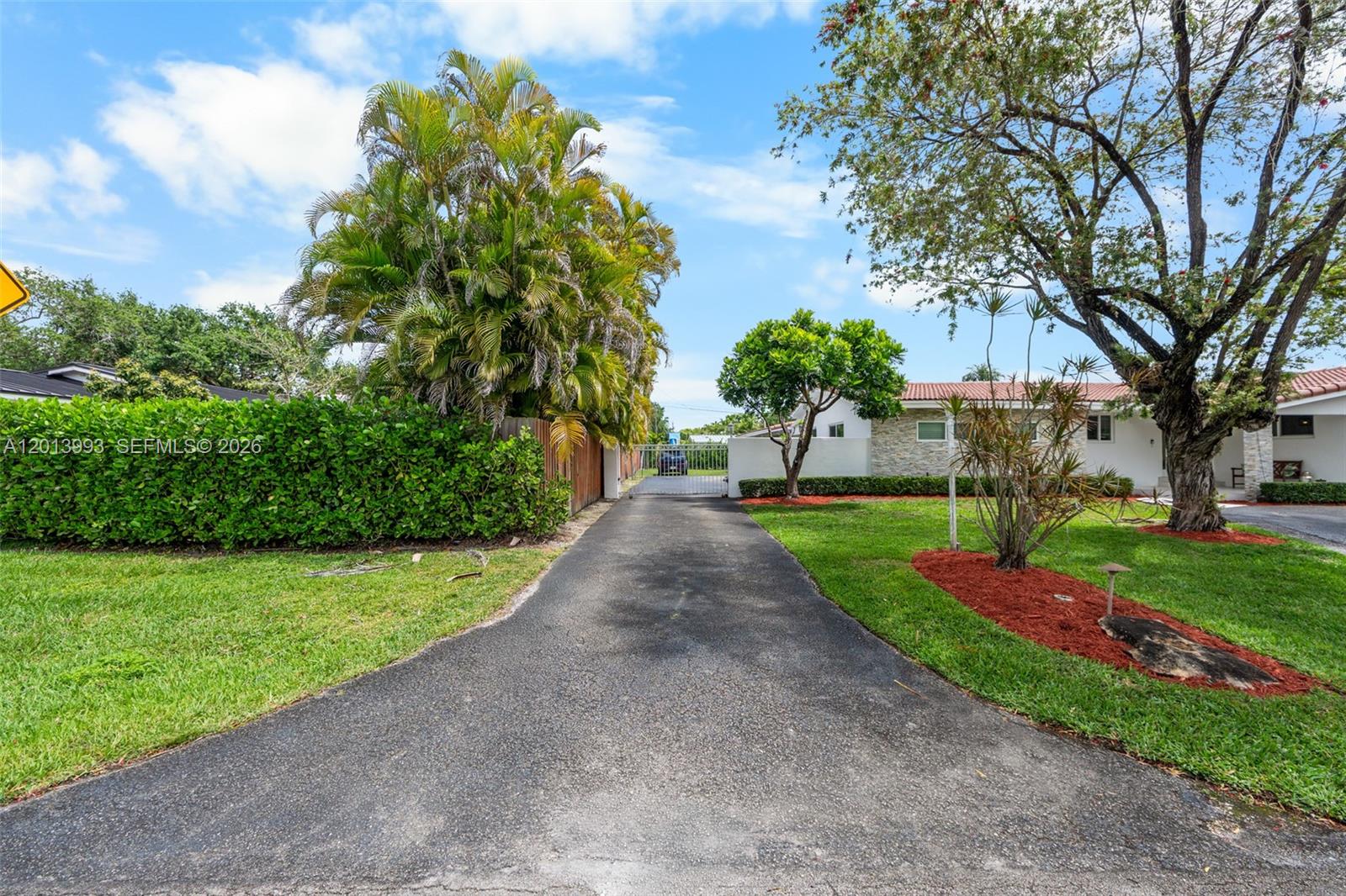 12425 SW 91st Ave Miami, FL 33176
