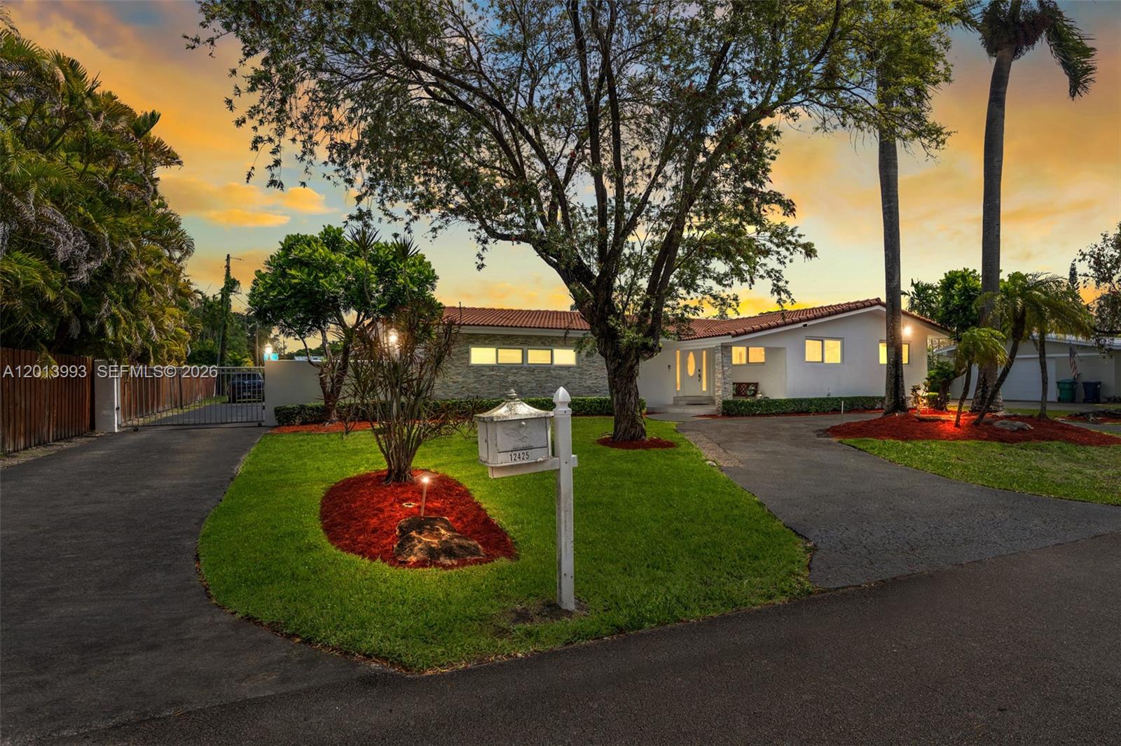 12425 SW 91st Ave Miami, FL 33176