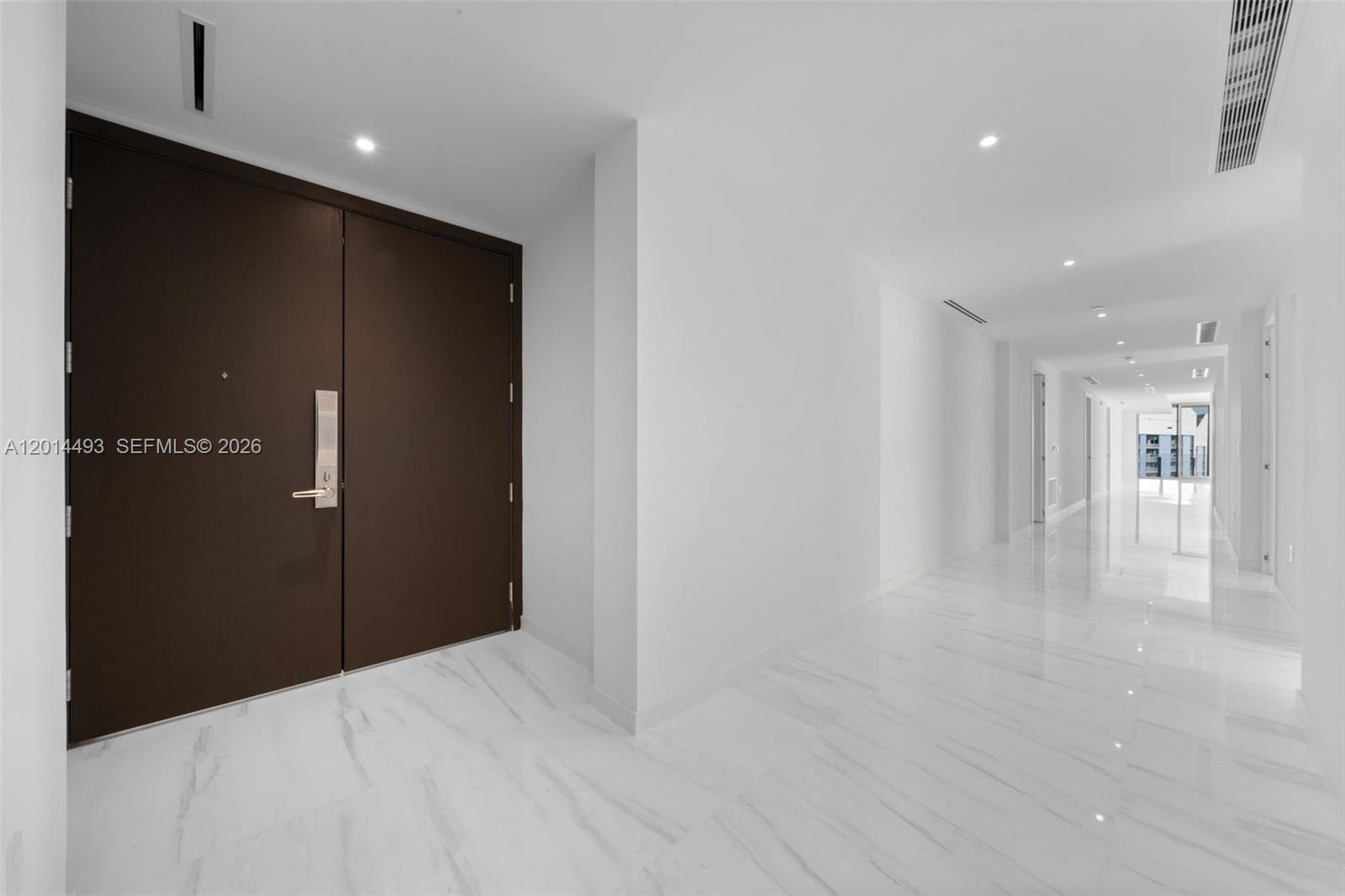 300 Biscayne Blvd Way #3801 Miami, FL 33131