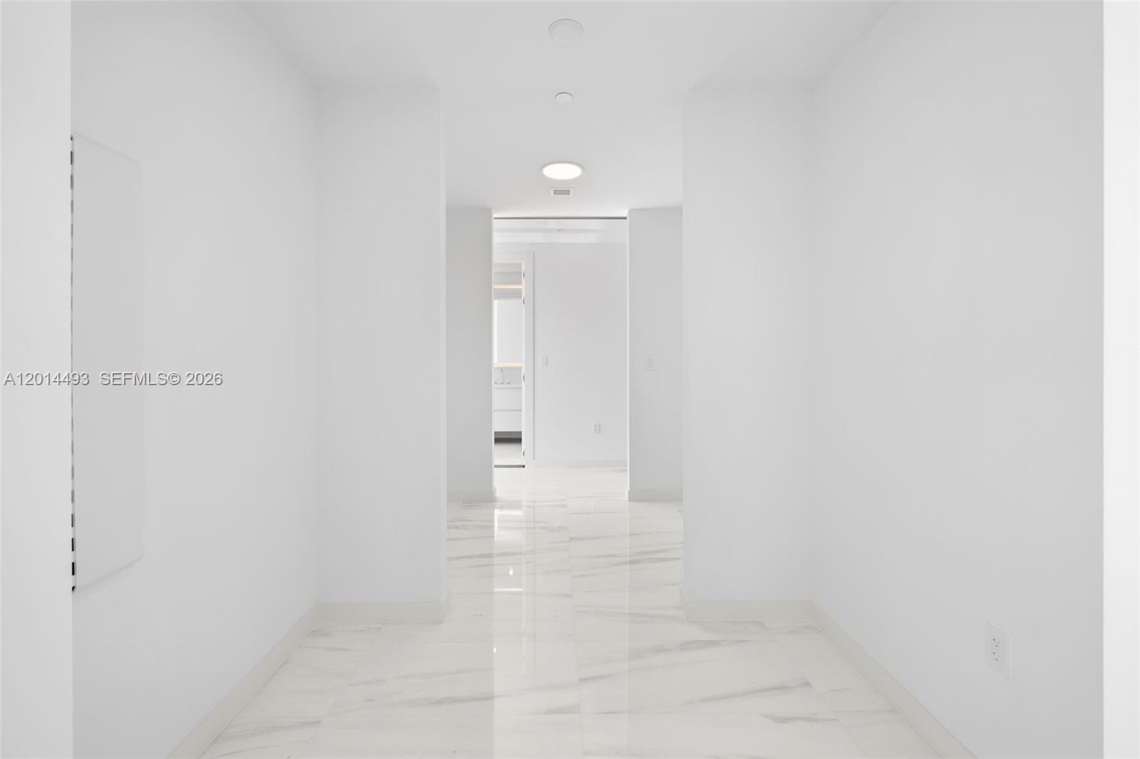 300 Biscayne Blvd Way #3801 Miami, FL 33131