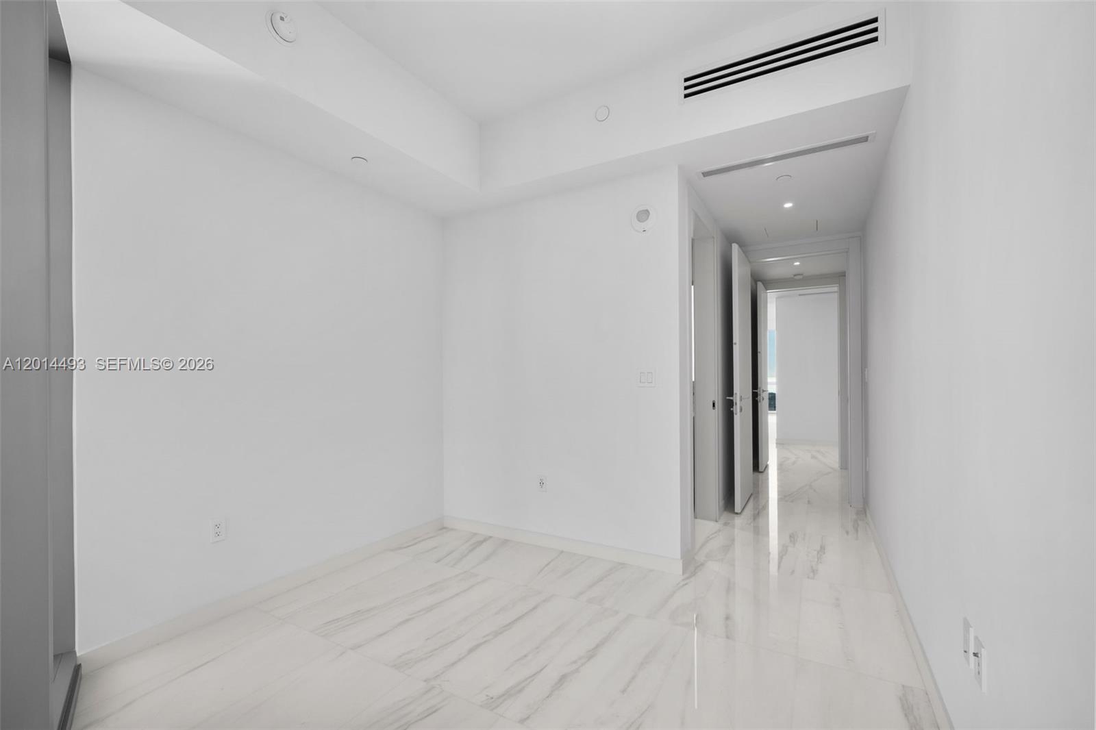 300 Biscayne Blvd Way #3801 Miami, FL 33131