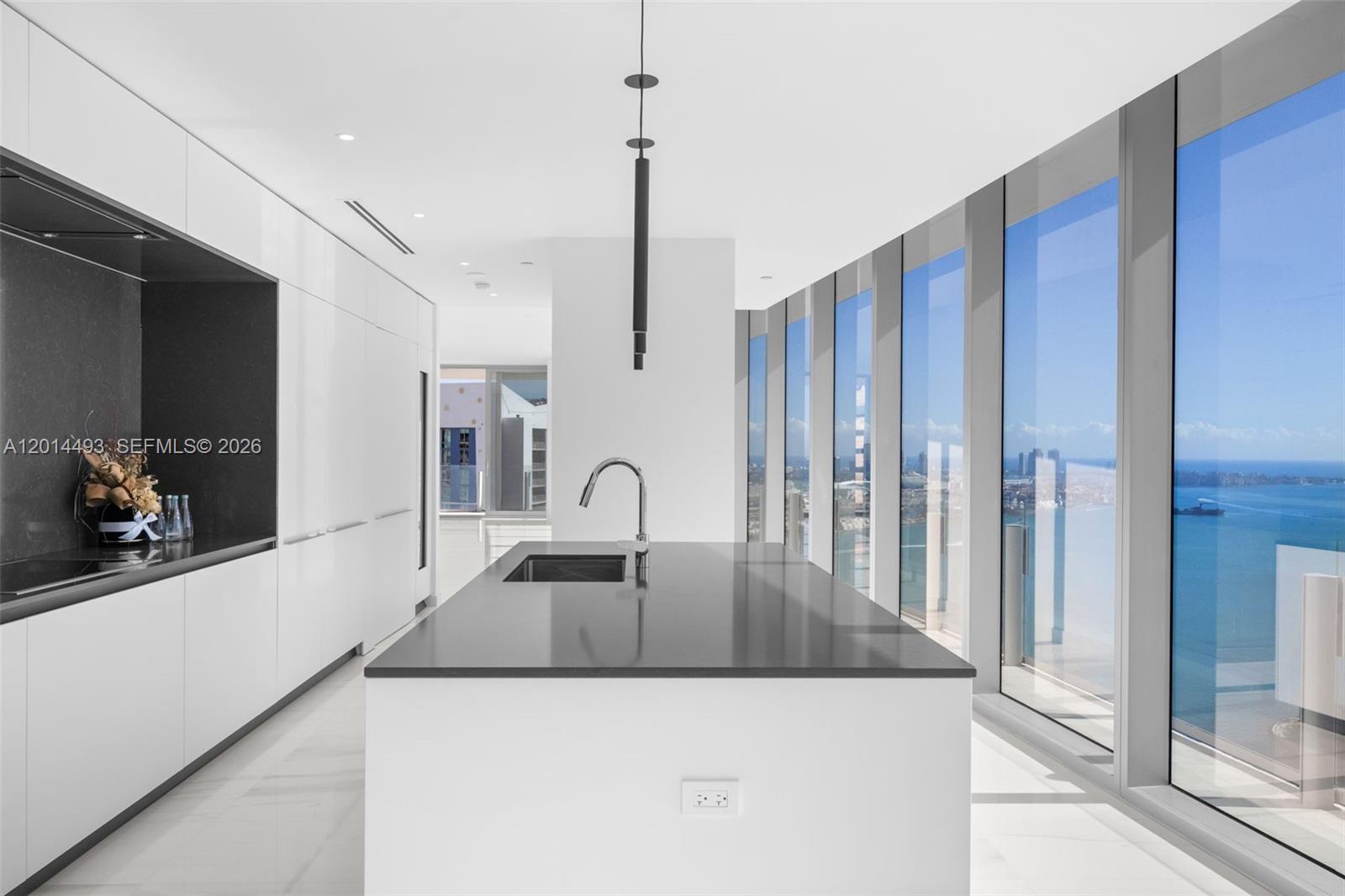 300 Biscayne Blvd Way #3801 Miami, FL 33131