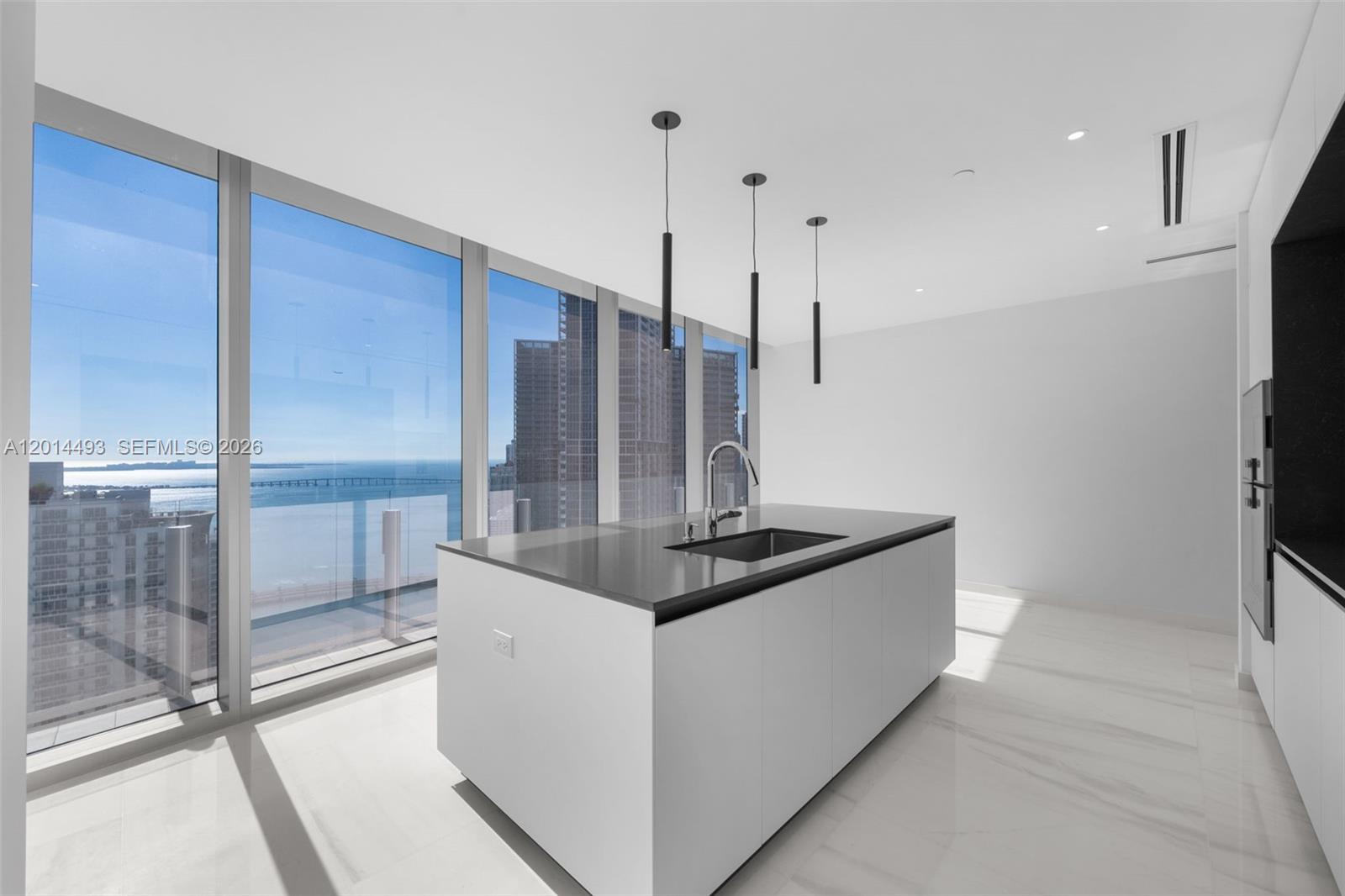 300 Biscayne Blvd Way #3801 Miami, FL 33131