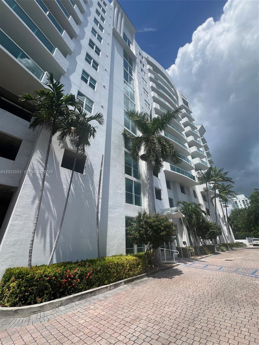 image 360 Condos2