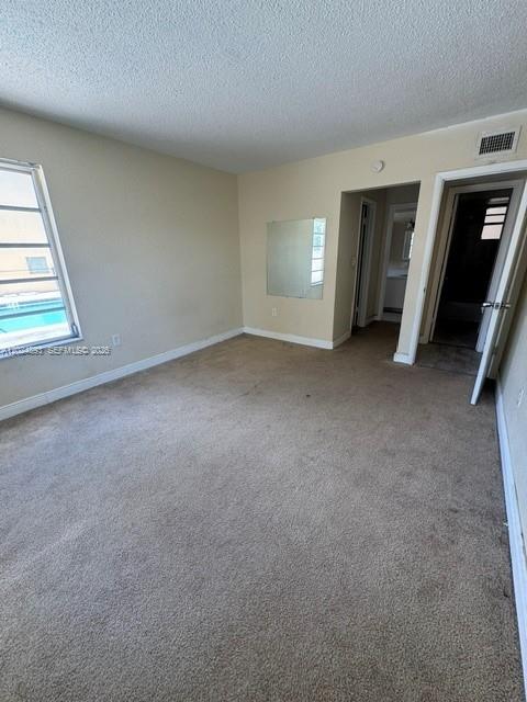 525 W 69th St #101 Hialeah, FL 33014