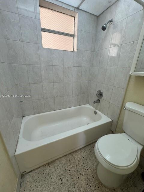 525 W 69th St #101 Hialeah, FL 33014