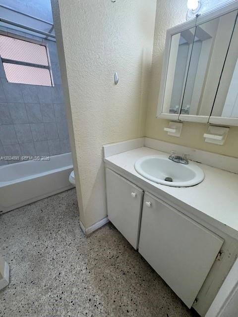 525 W 69th St #101 Hialeah, FL 33014