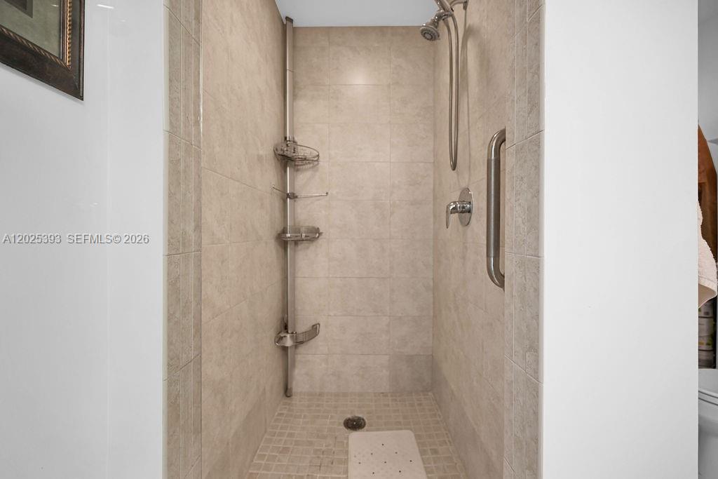 1900 N Bayshore Dr #5103 Miami, FL 33132