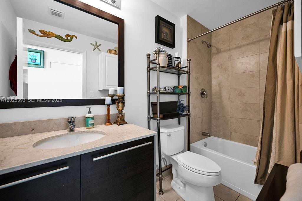 1900 N Bayshore Dr #5103 Miami, FL 33132