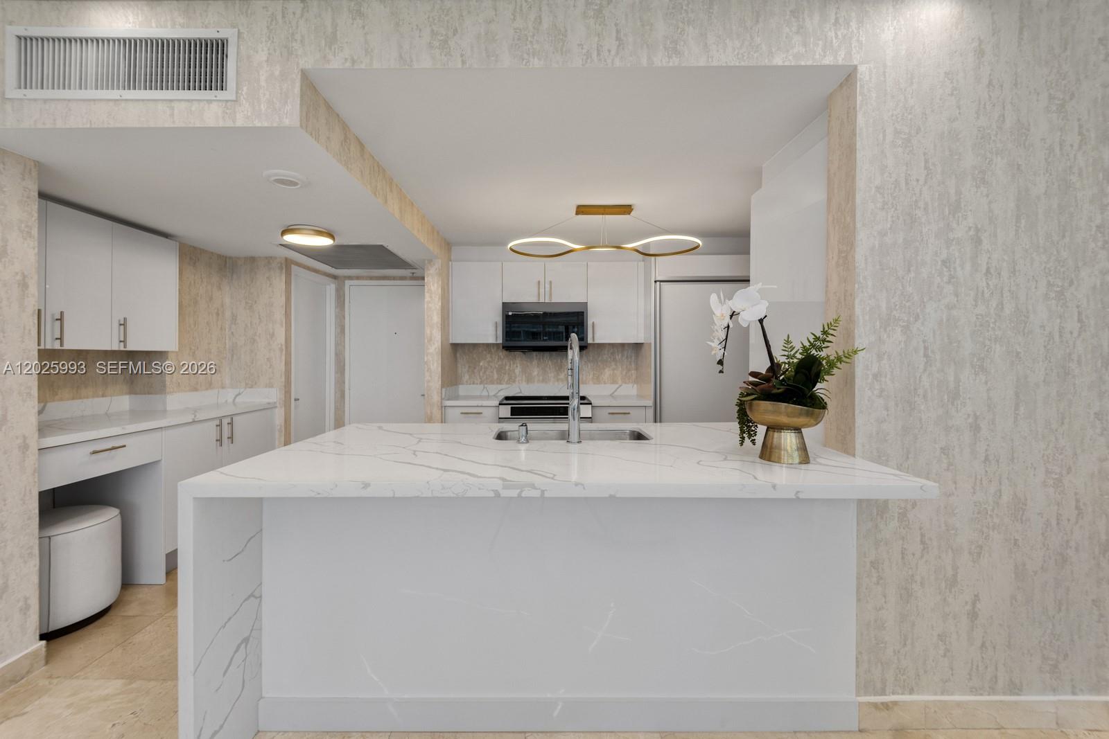 10275 Collins Ave #507 Bal Harbour, FL 33154
