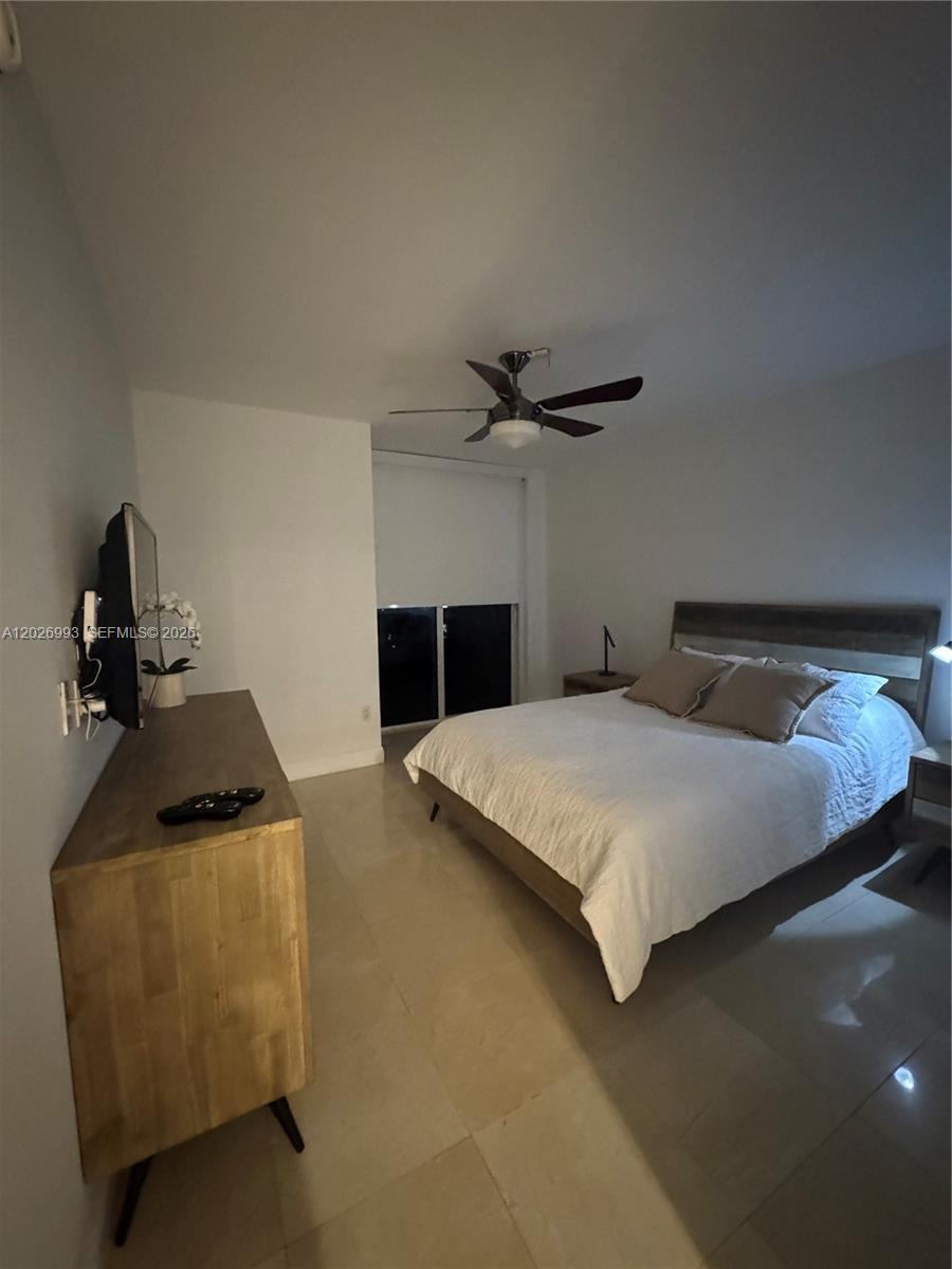 image Beach Club 213