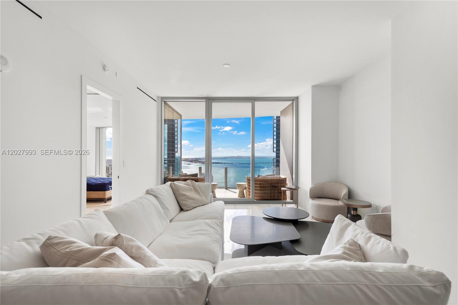 300 Biscayne Blvd Way #3905W Miami, FL 33131