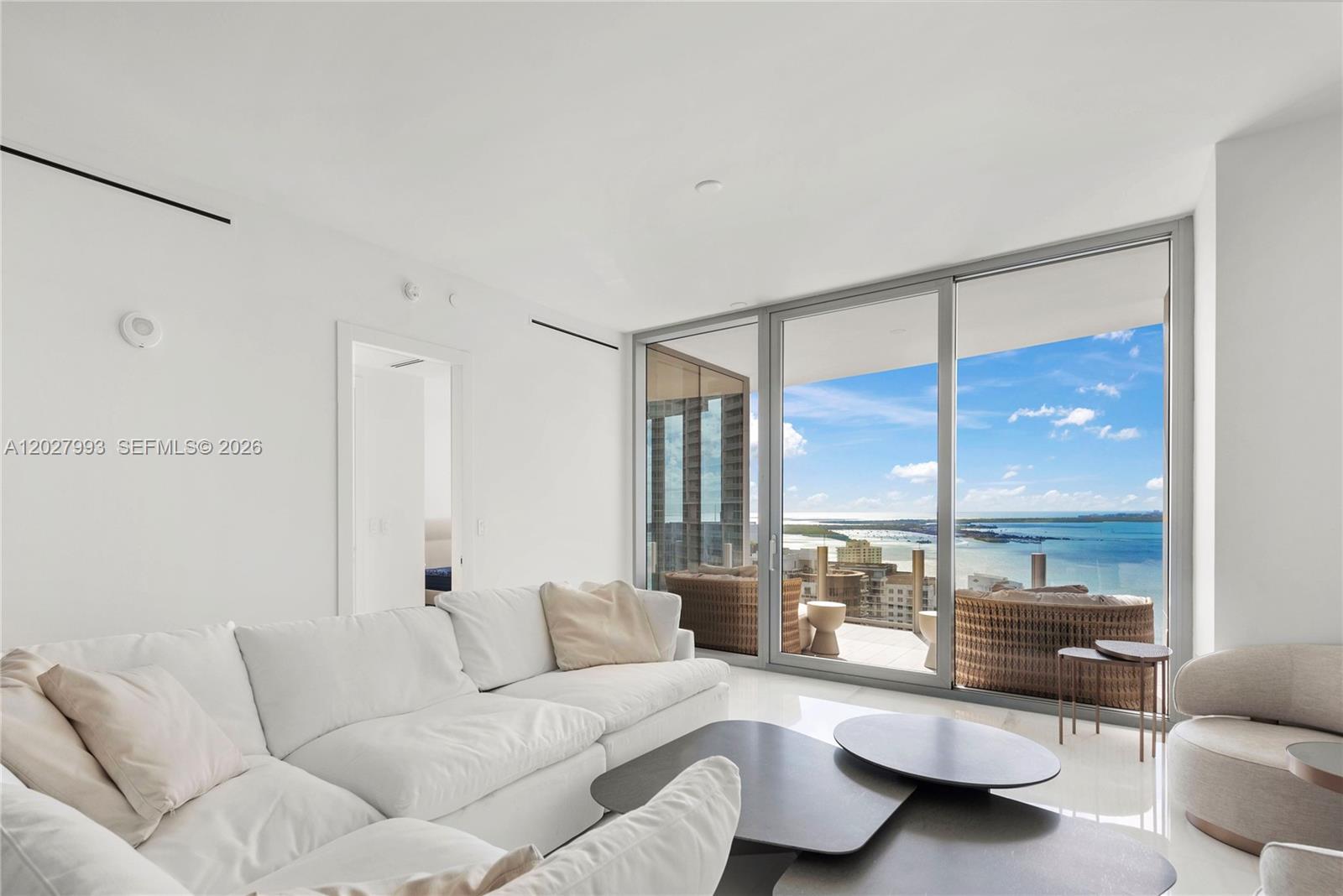 300 Biscayne Blvd Way #3905W Miami, FL 33131