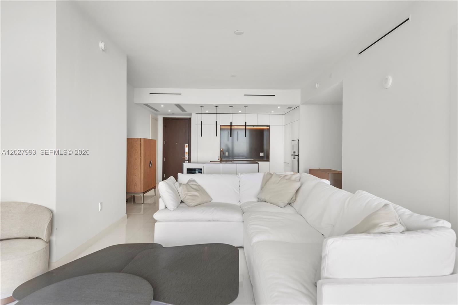300 Biscayne Blvd Way #3905W Miami, FL 33131
