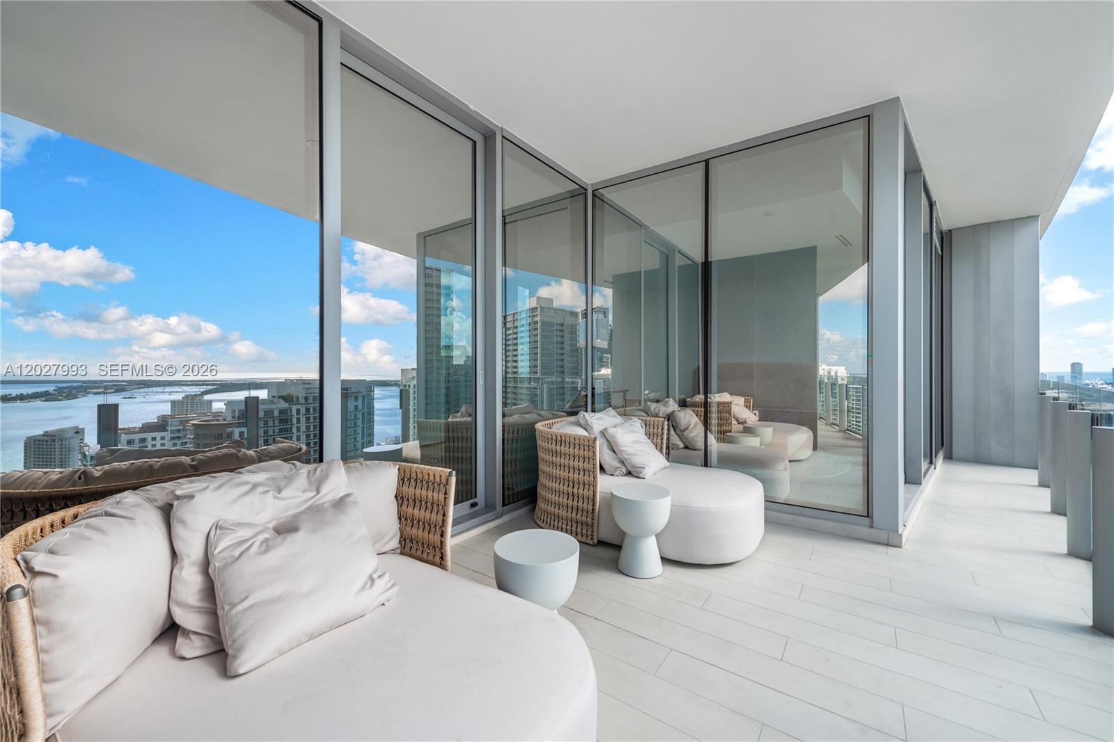 300 Biscayne Blvd Way #3905W Miami, FL 33131
